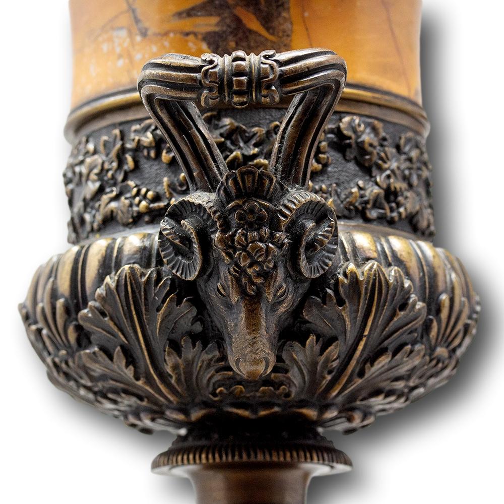 Urnas Tazza Francesas Antiguas de Siena de Mármol y Bronce en venta 3