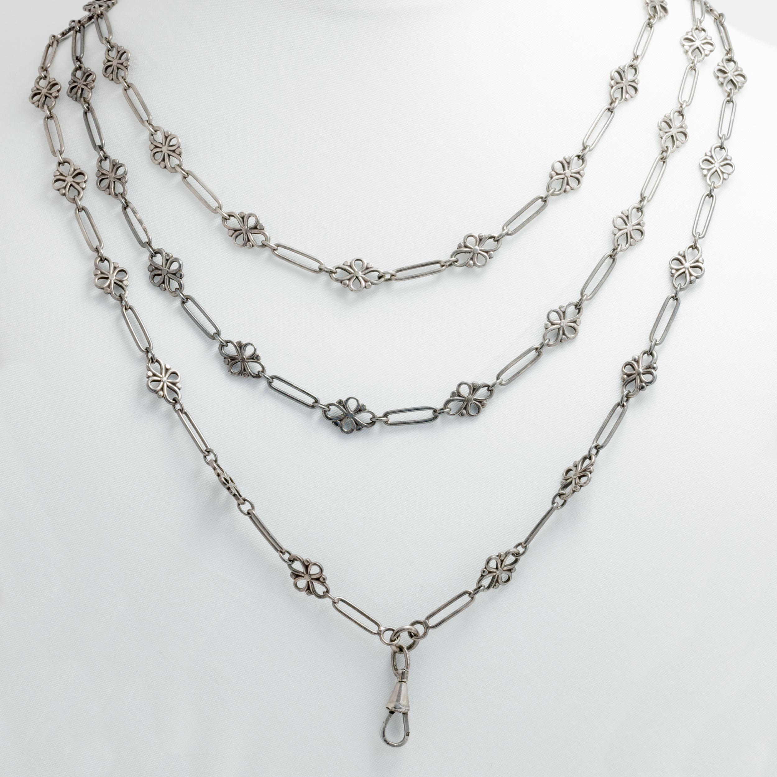 Belle Époque French Antique Silver Long Guard Muff Chain For Sale