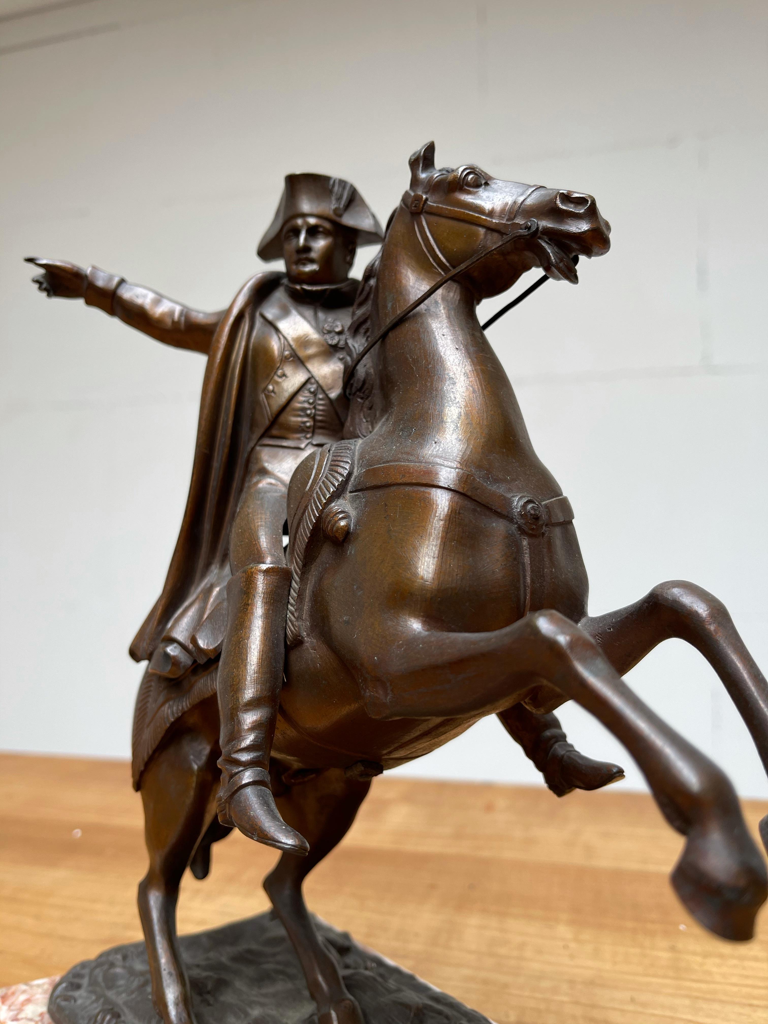 napoleon statue on horse