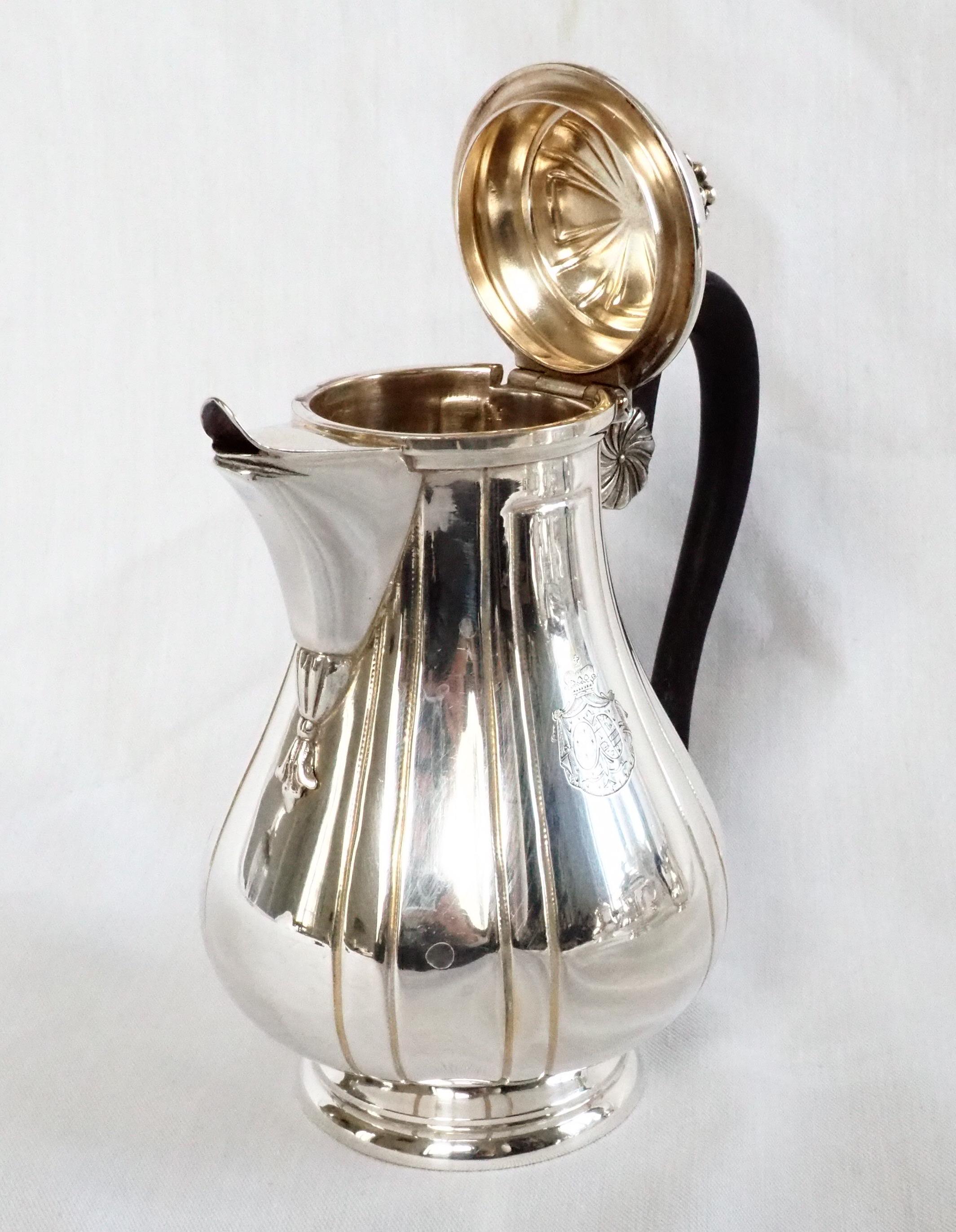 French antique sterling silver (.950) two-person tea & coffee set for a Duke In Good Condition In GRENOBLE, FR