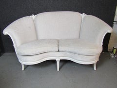 Französischer Loveseat im antiken Stil