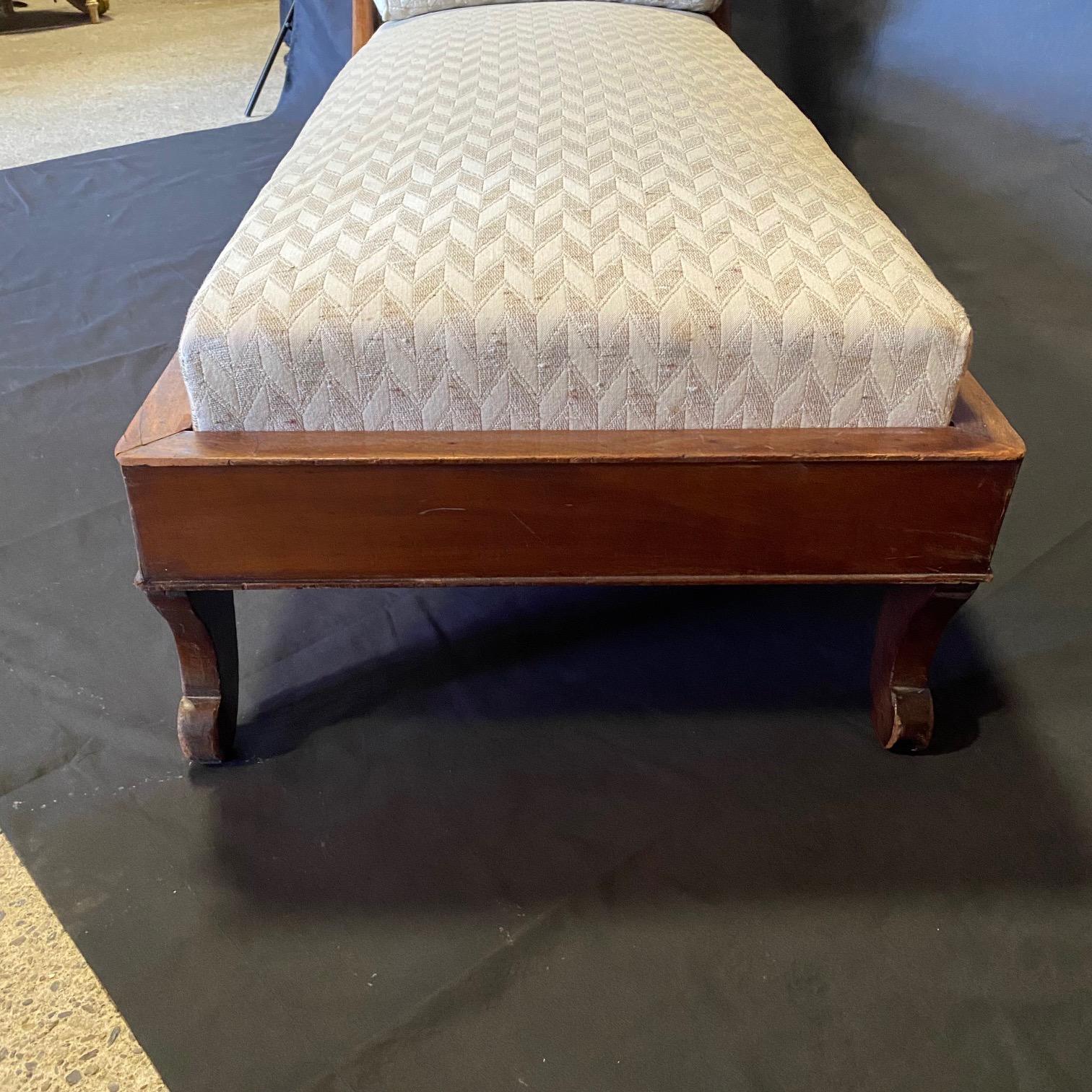 French Antique Swan Neck Recamier Chaise Lounge For Sale 2
