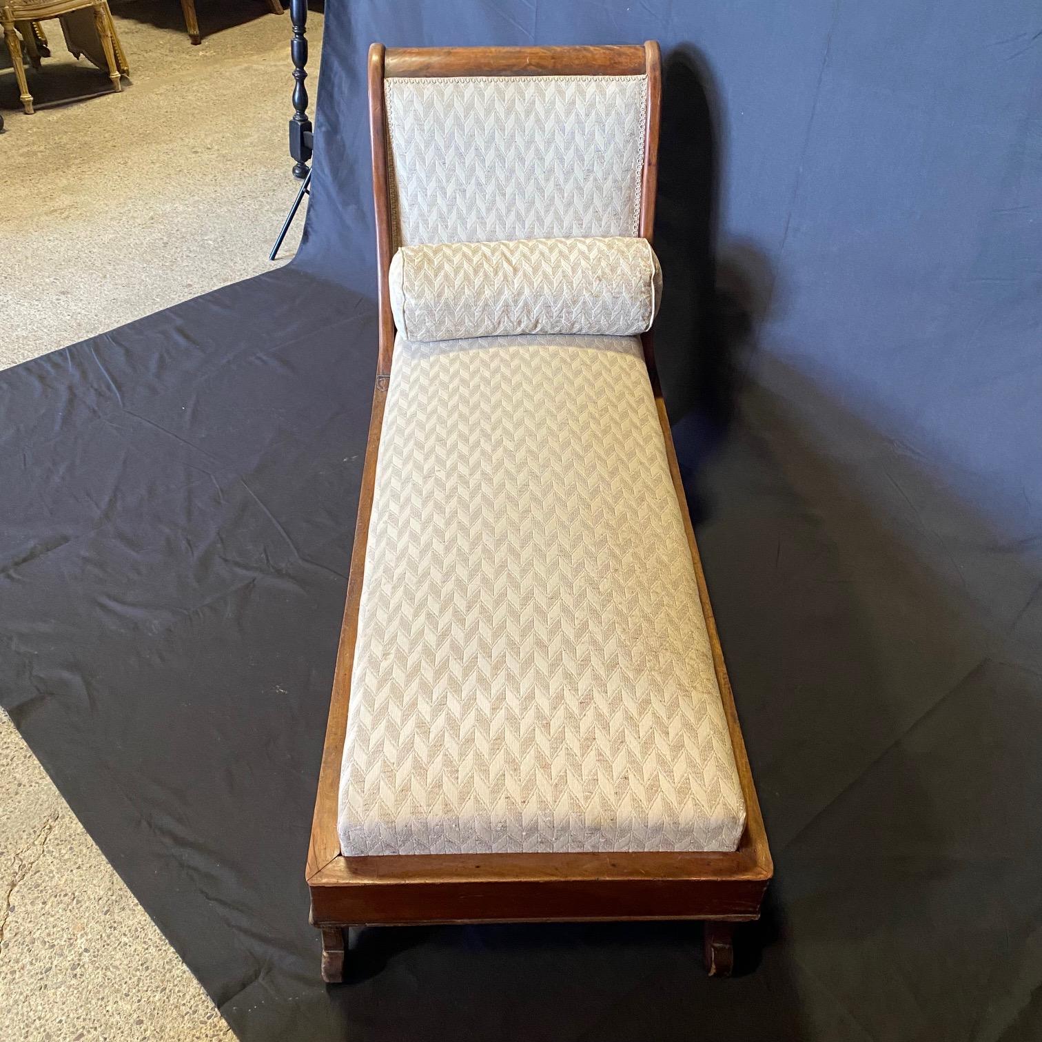 French Antique Swan Neck Recamier Chaise Lounge For Sale 3