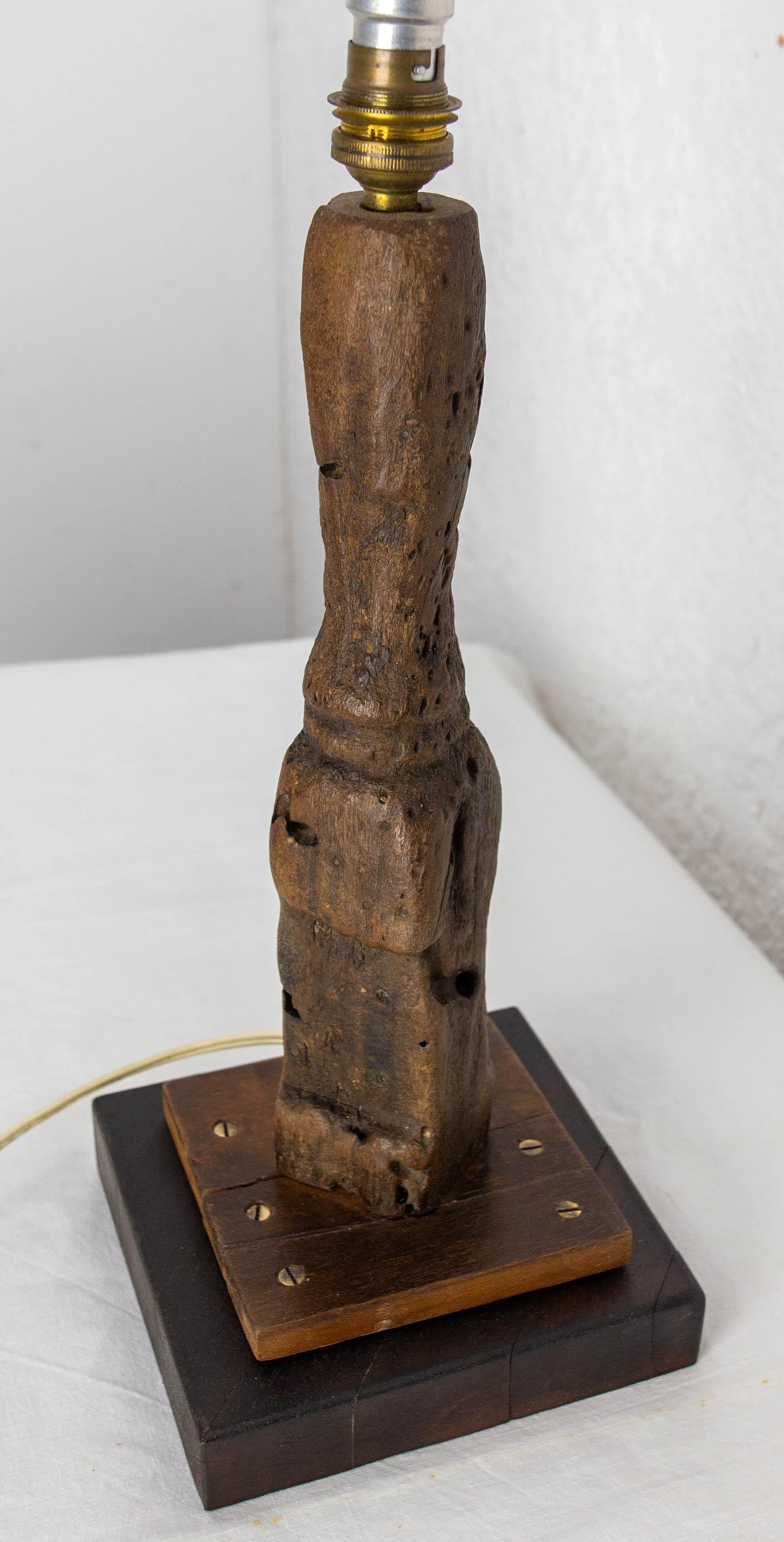 Lampe de table ancienne française fabriquée avec un gouvernail en Wood Wood, fin du 19e siècle en vente 1