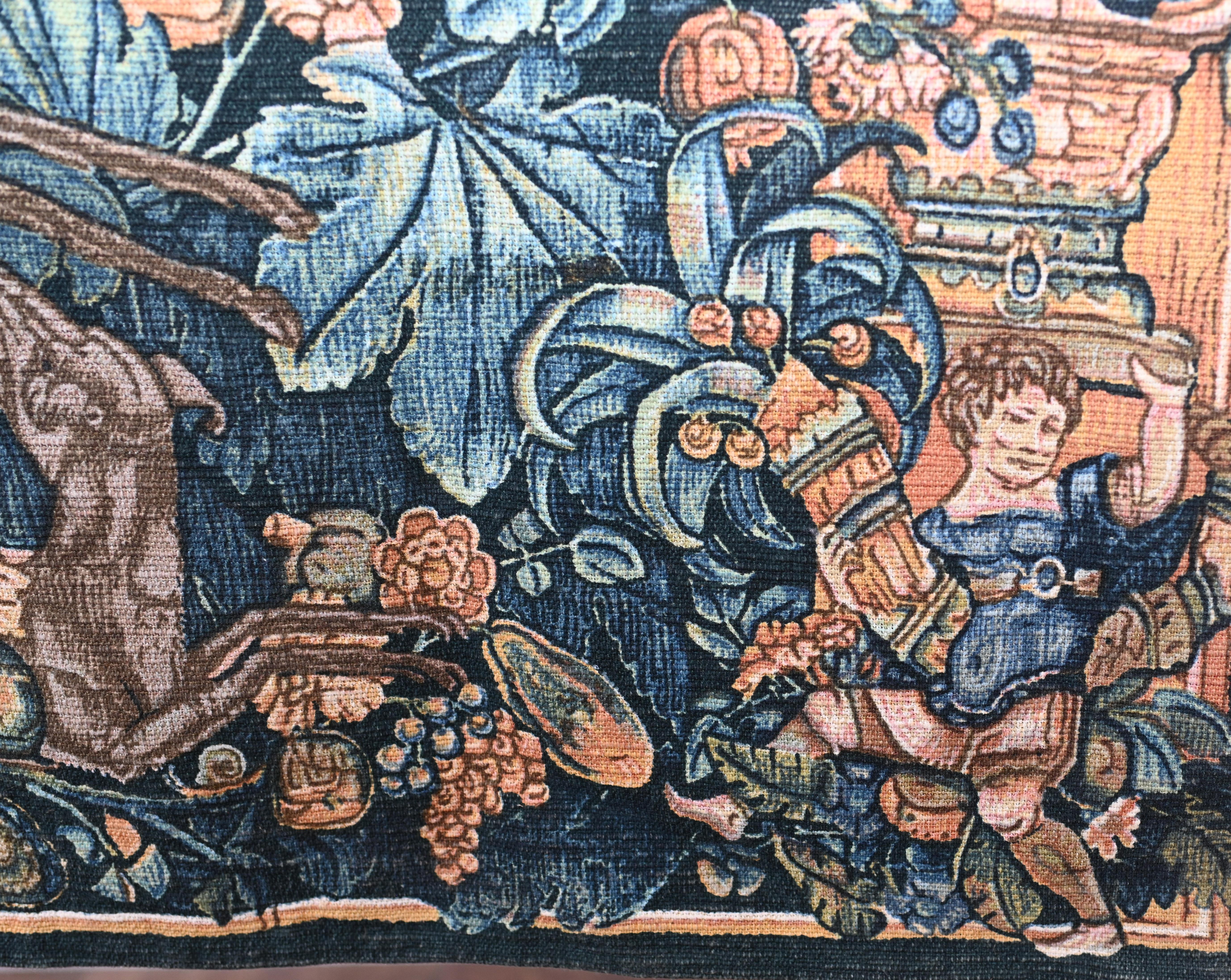 Fino al XVIII secolo Arazzo Antique French Cervo Floreale Tessuto a Mano Verdure in vendita