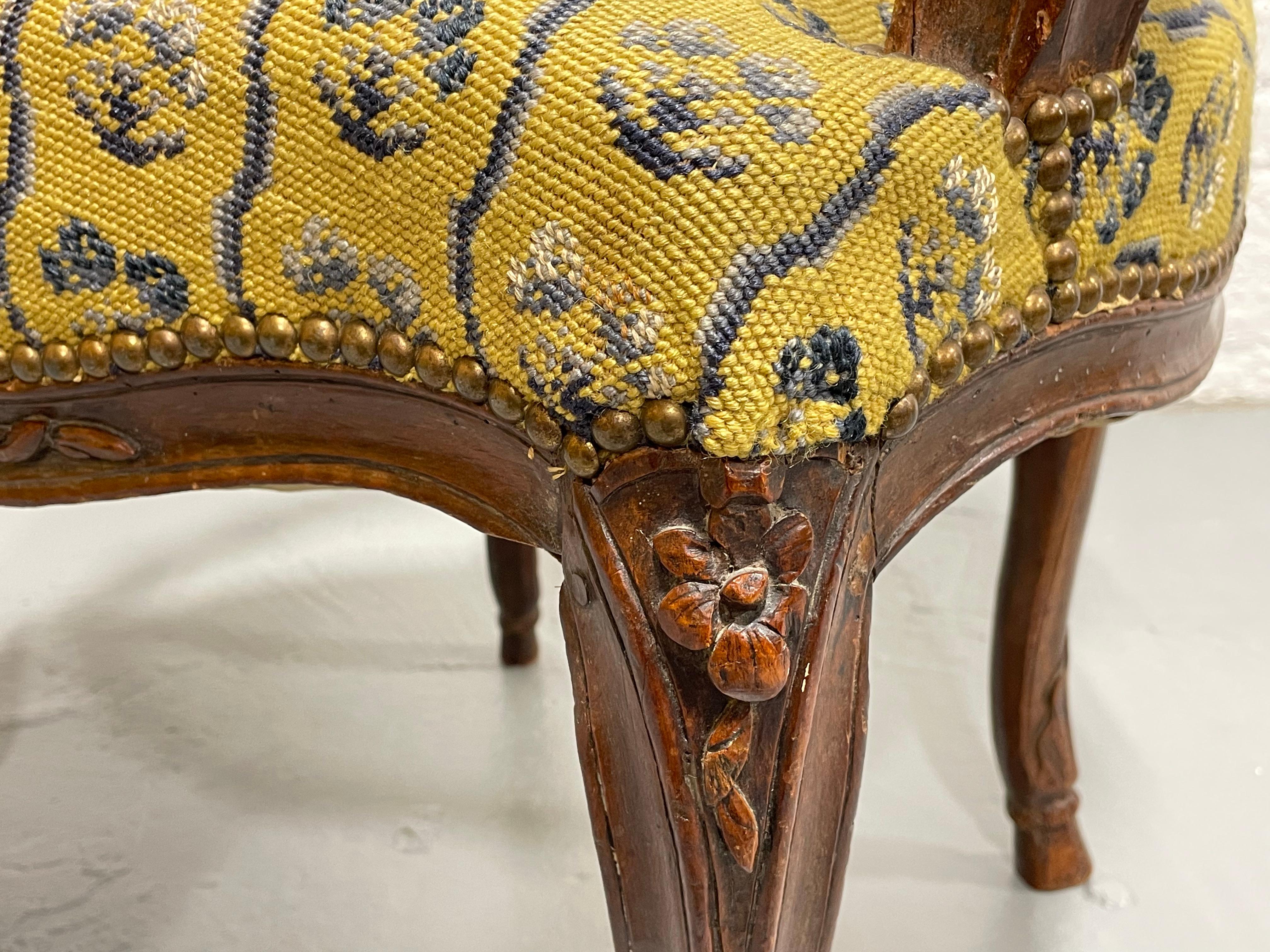 French Antique Walnut Louis XV Armchair, c. 1770 For Sale 10