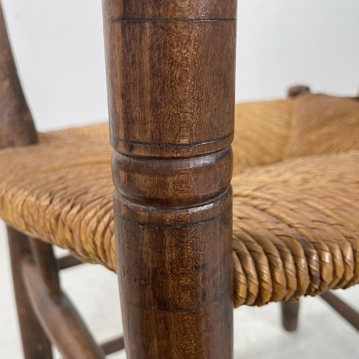 French antique wood oak and straw chair with armrests decorations, late 1800s For Sale 2