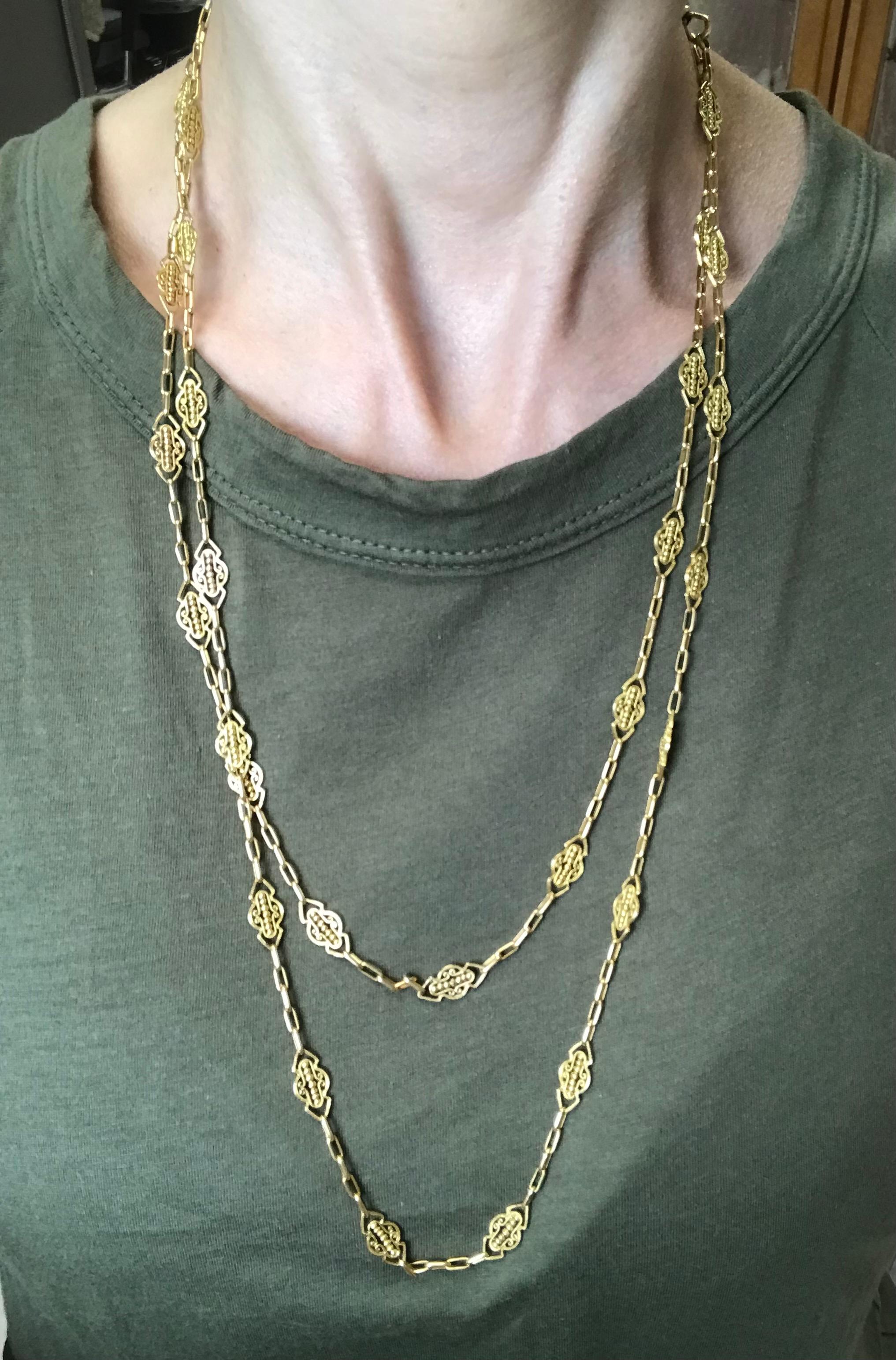 Französische antike filigrane Uhrenkette, Halskette, Gelbgold (Viktorianisch)