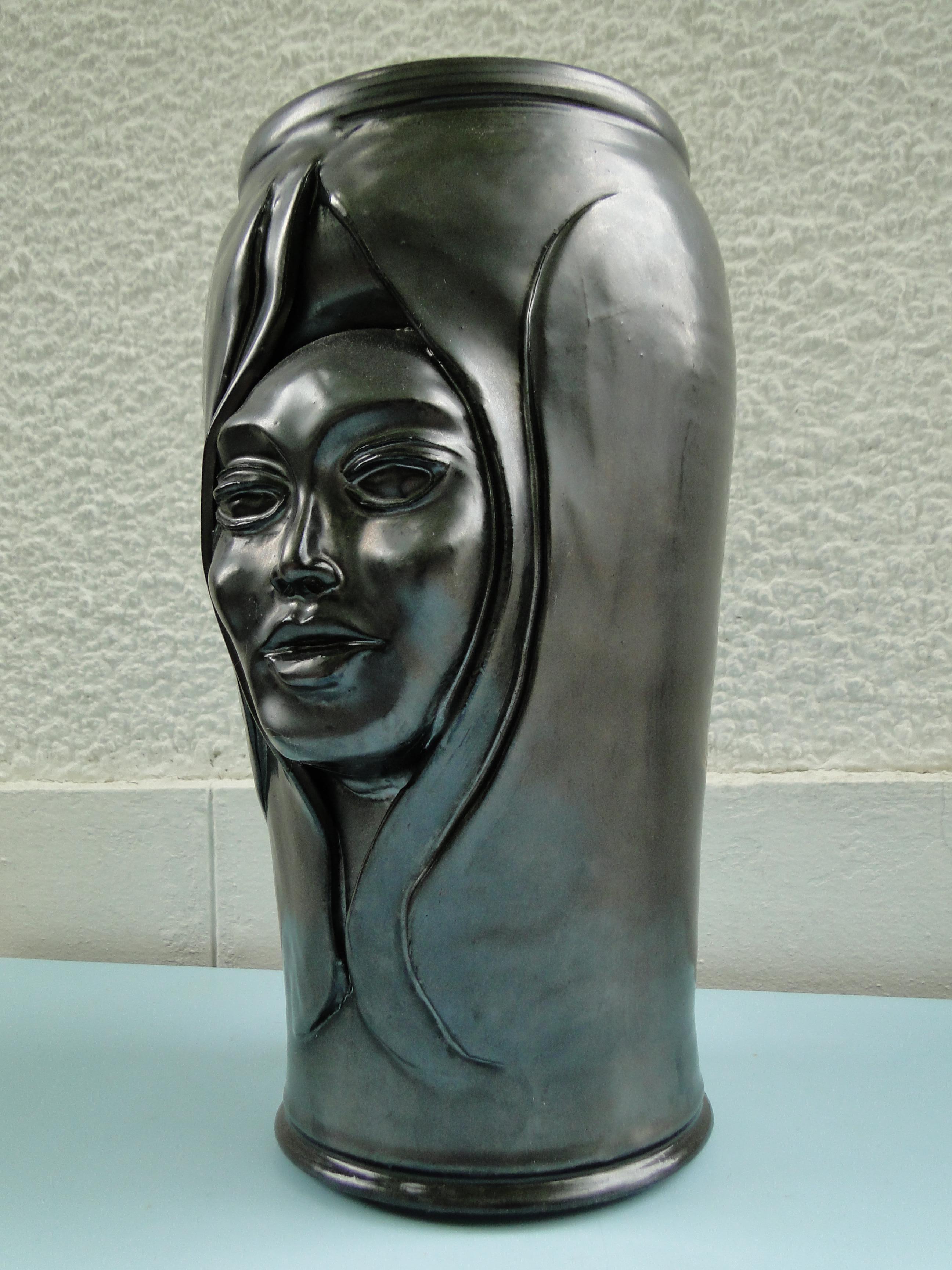 French Antropomorphic ceramic vase from the 1950s 1950 France For Sale 6