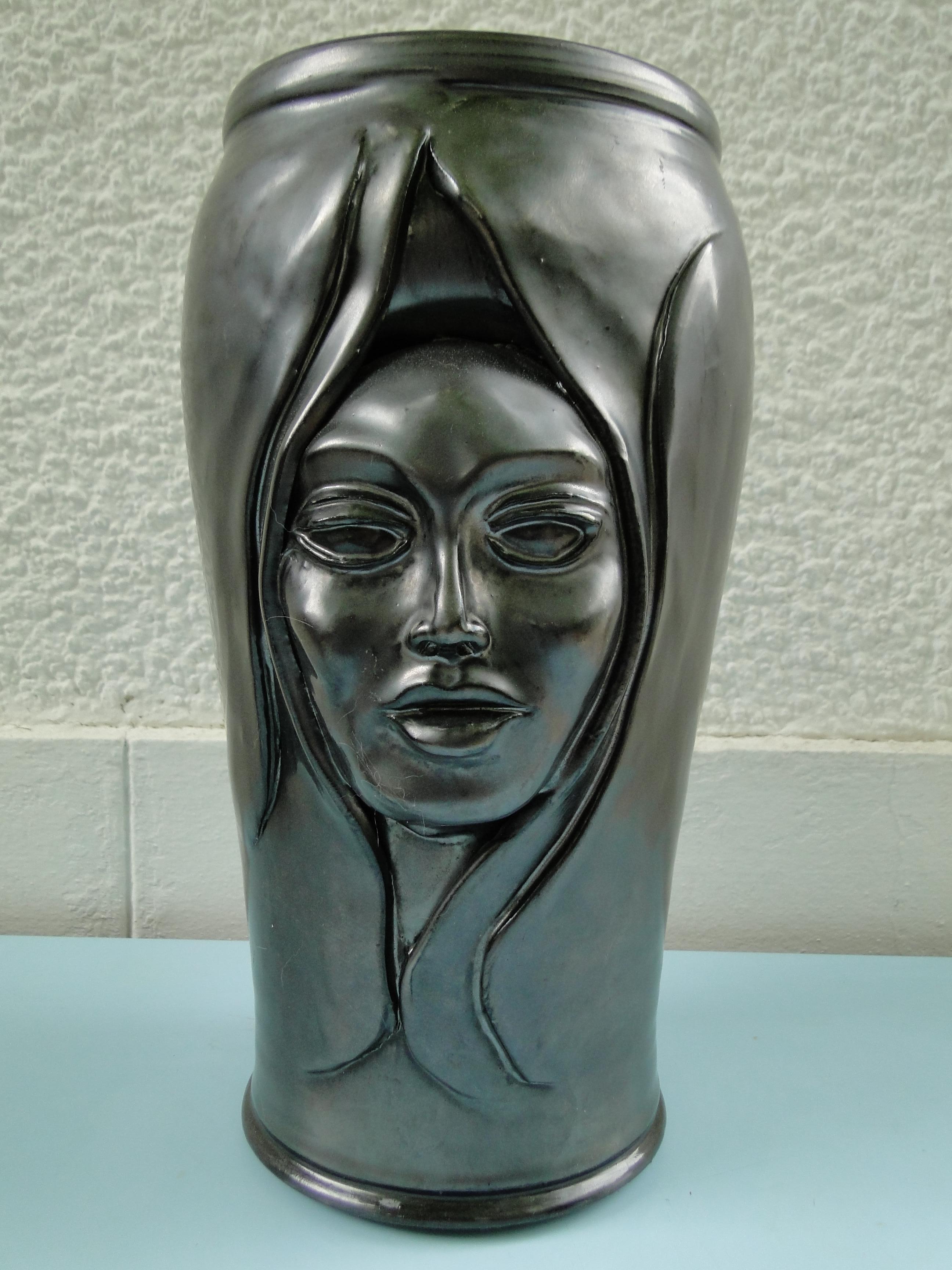 Mid-Century Modern French Antropomorphic ceramic vase from the 1950s 1950 France For Sale