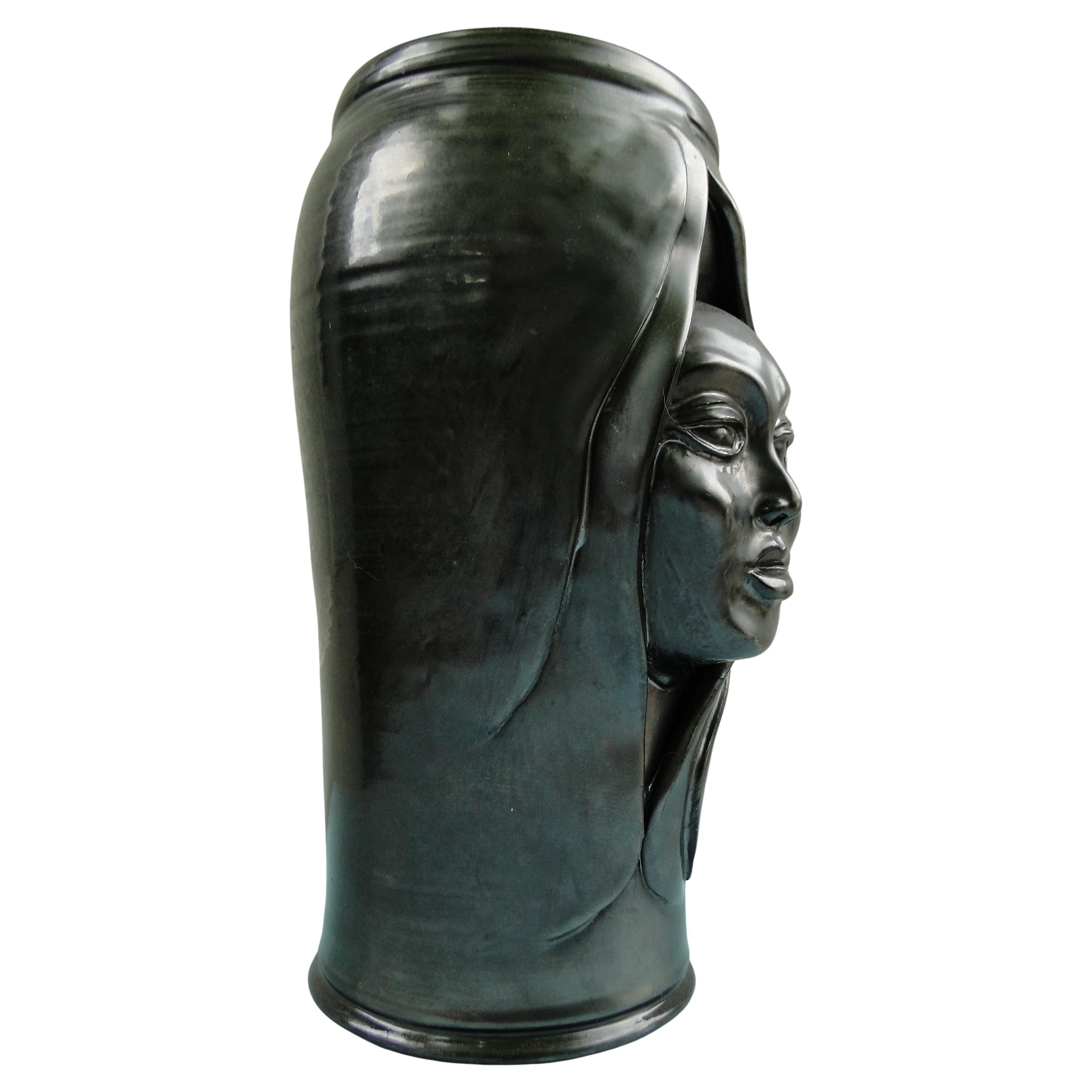 Vaso francese in ceramica antropomorfa degli anni '50 1950 Francia