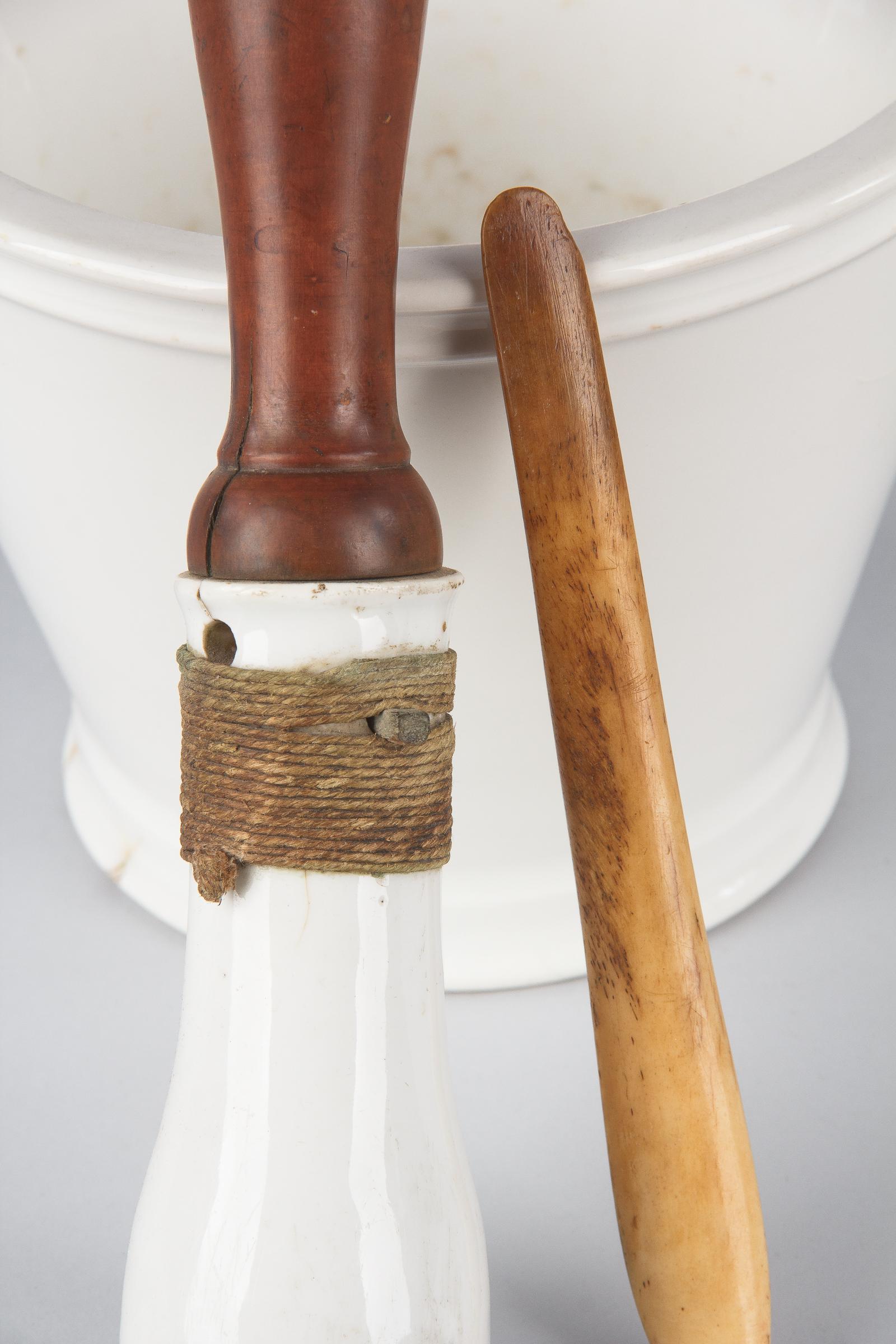 French Apothecary Ceramic Mortar with Pestle, Late 1800s 12