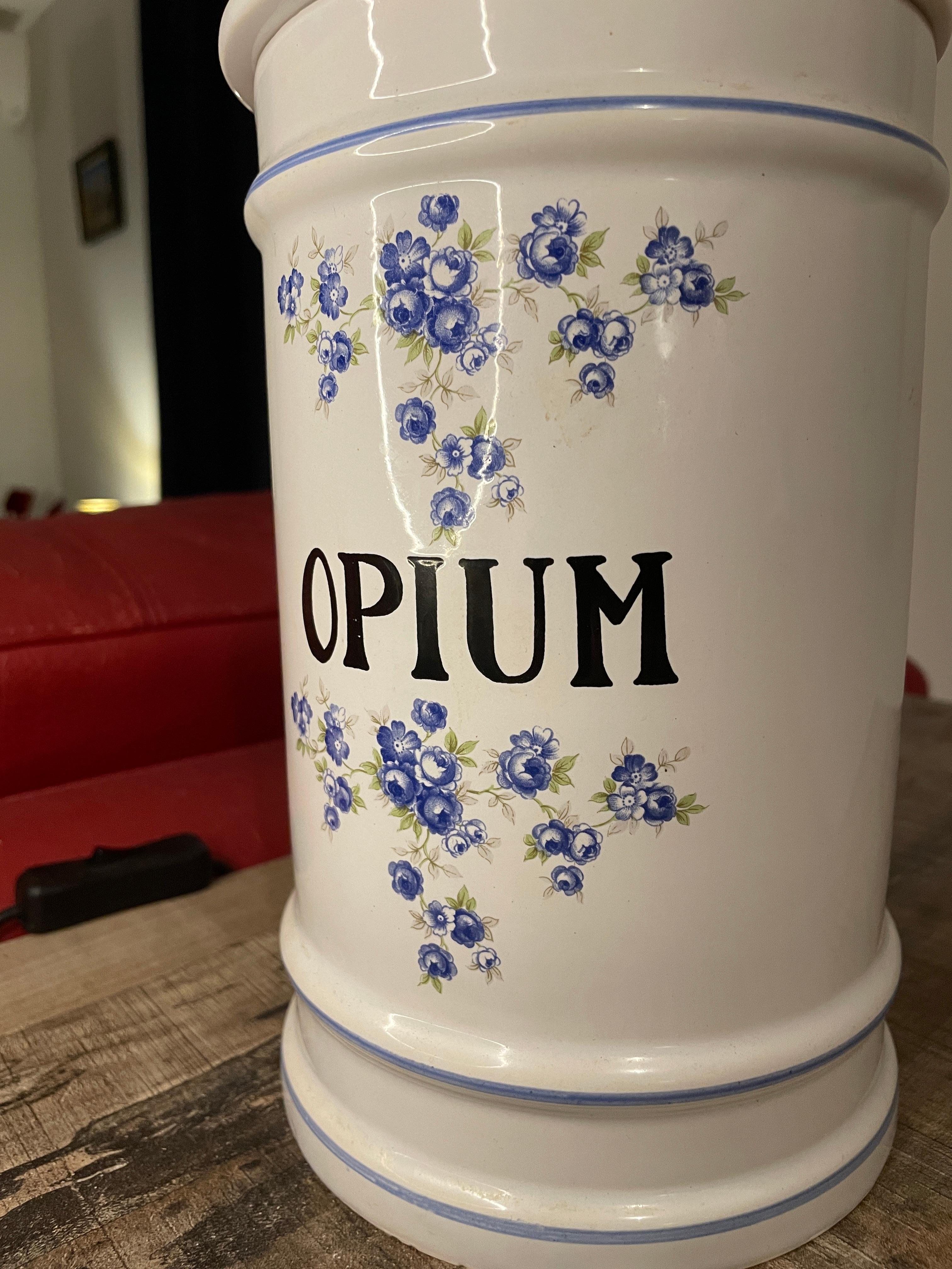 French 
« opium » Apothecary Jar. Very big.
1900s. France
Porcelain of Limoges.
Perfect condition.
Drug, cocaine, weed, heroin, haschich

