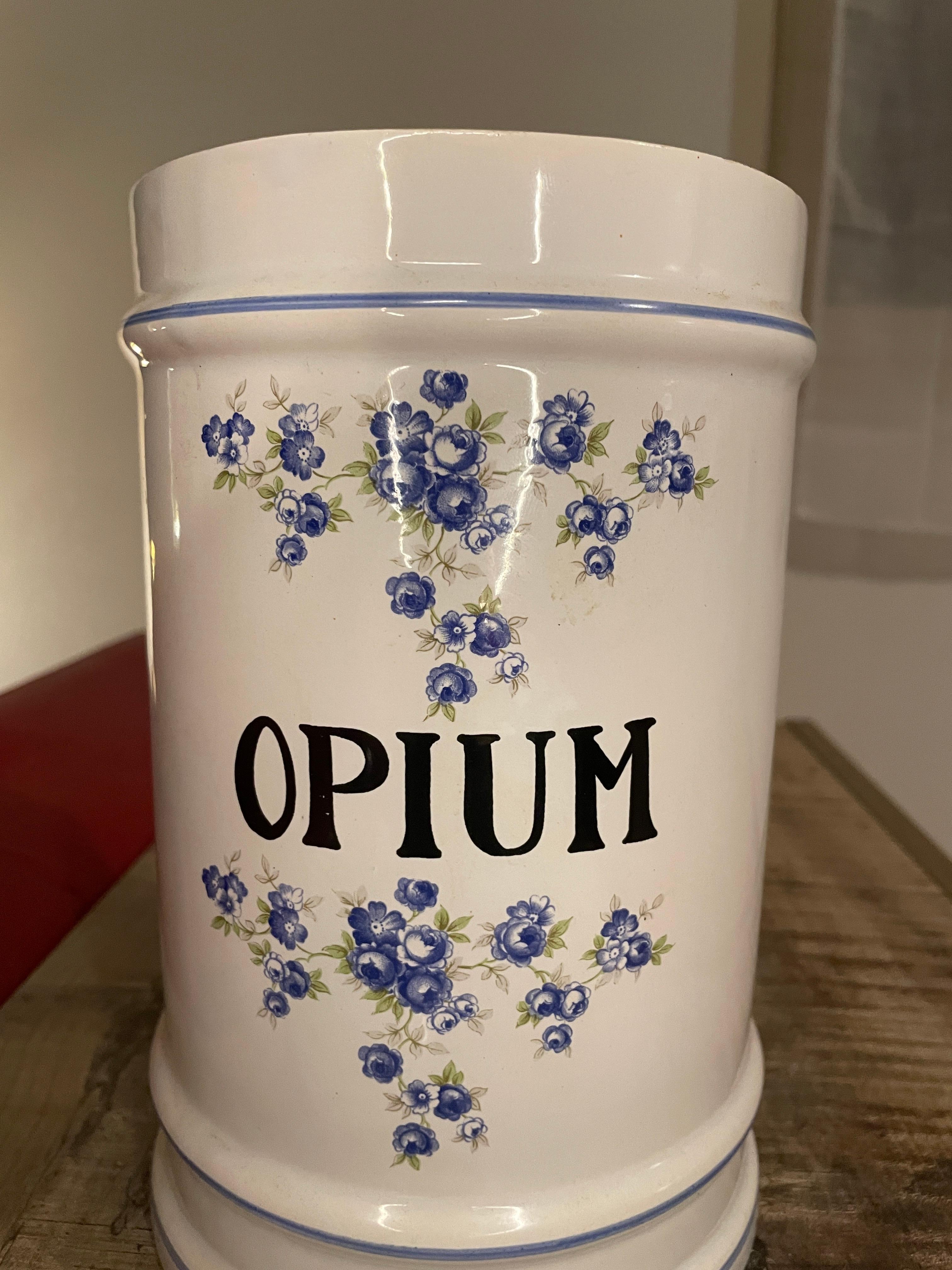 Big French Apothecary Jar Opium 19th Porcelain Limoges Drug Cocain Psychedelic In Excellent Condition For Sale In L'Isle sur la Sorgue, FR