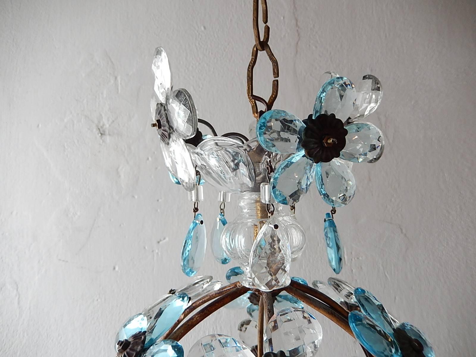 French Aqua Blue Flower Ball Crystal Prisms Maison Baguès Style Chandelier In Good Condition In Firenze, Toscana