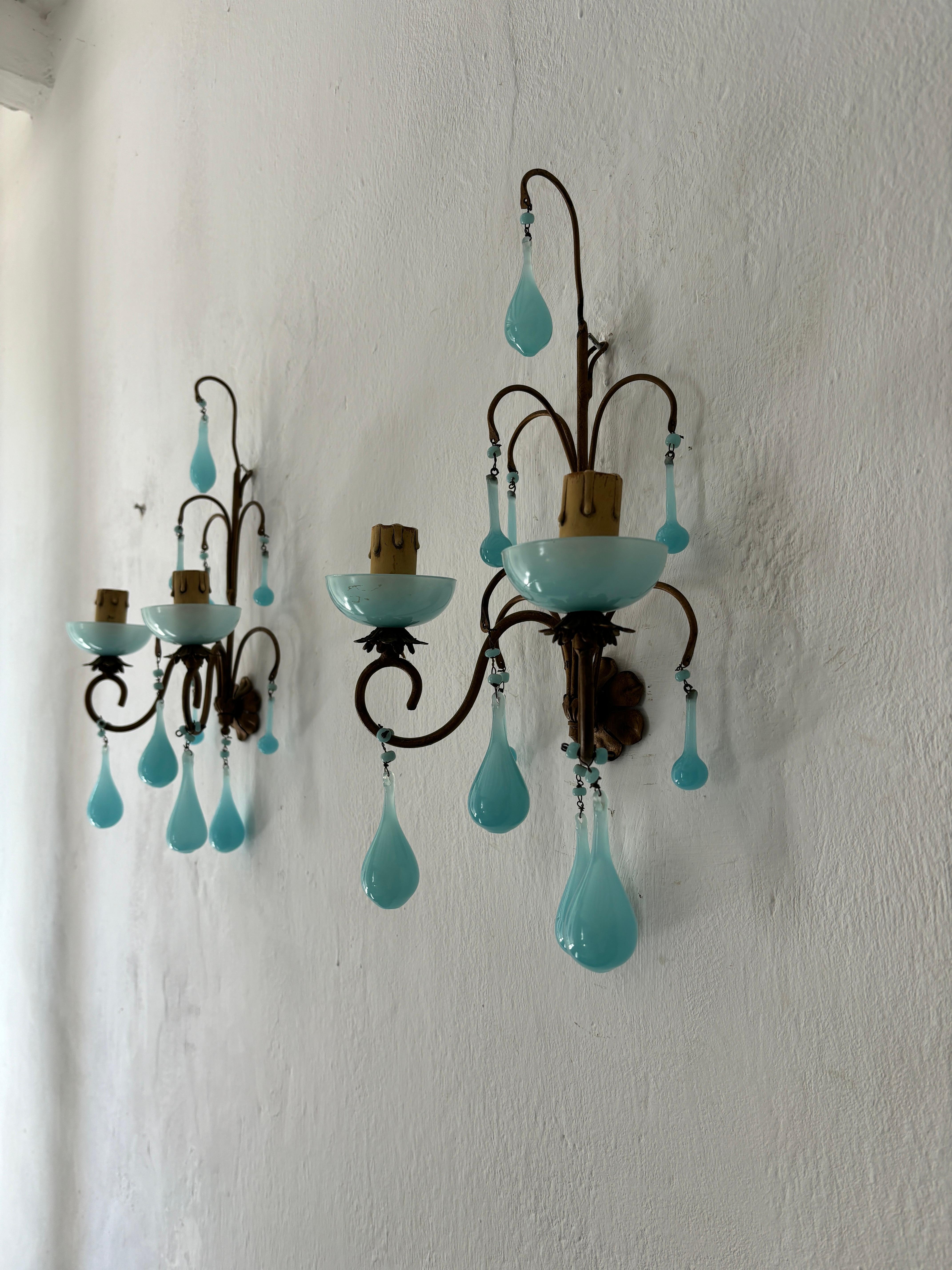 Inizio XX secolo French Opaline Blu Acqua Gocce Bobeches  A.I.C. in vendita
