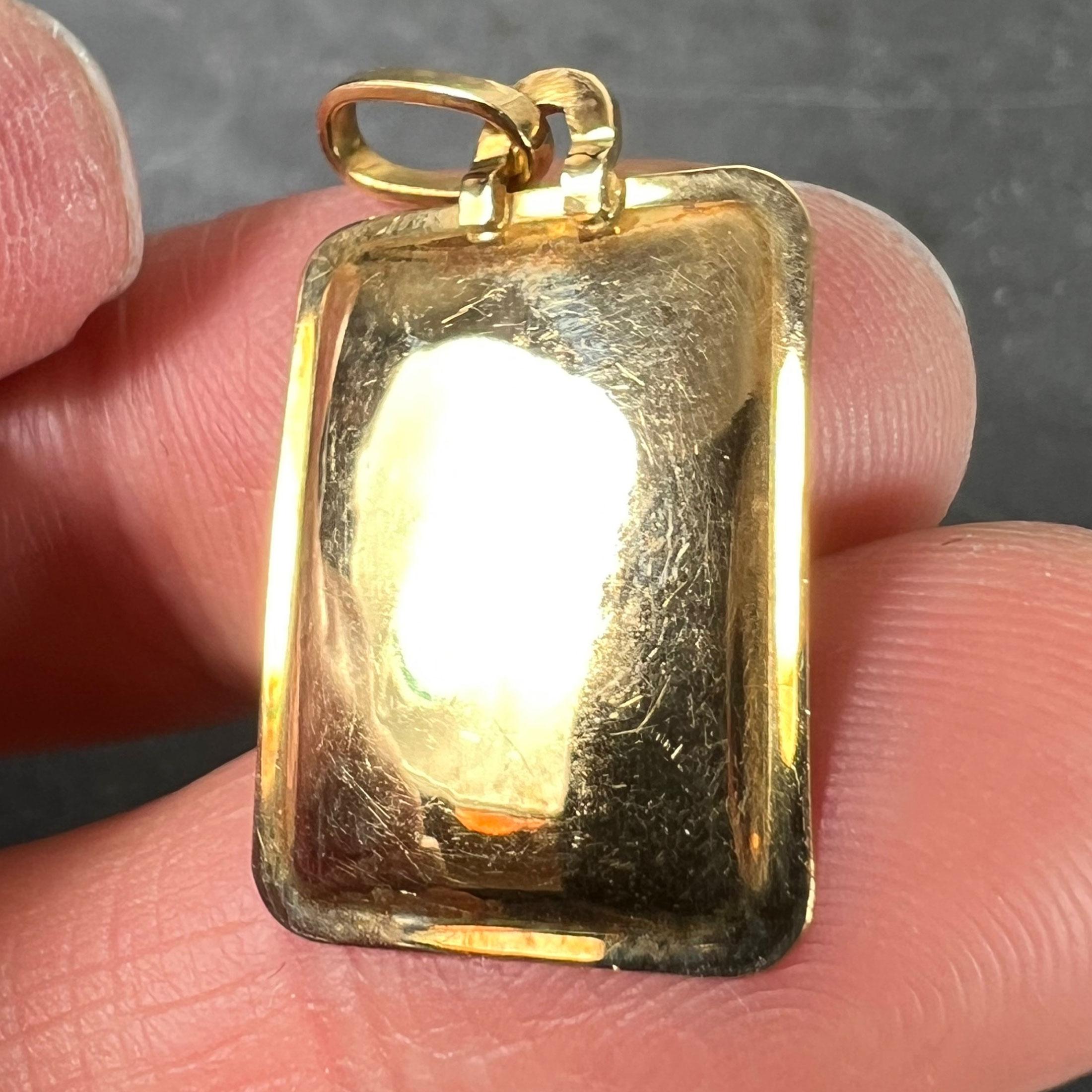 Ciondolo a forma di medaglia con charme in oro giallo 18 carati con segno zodiacale Acquario francese in vendita 3