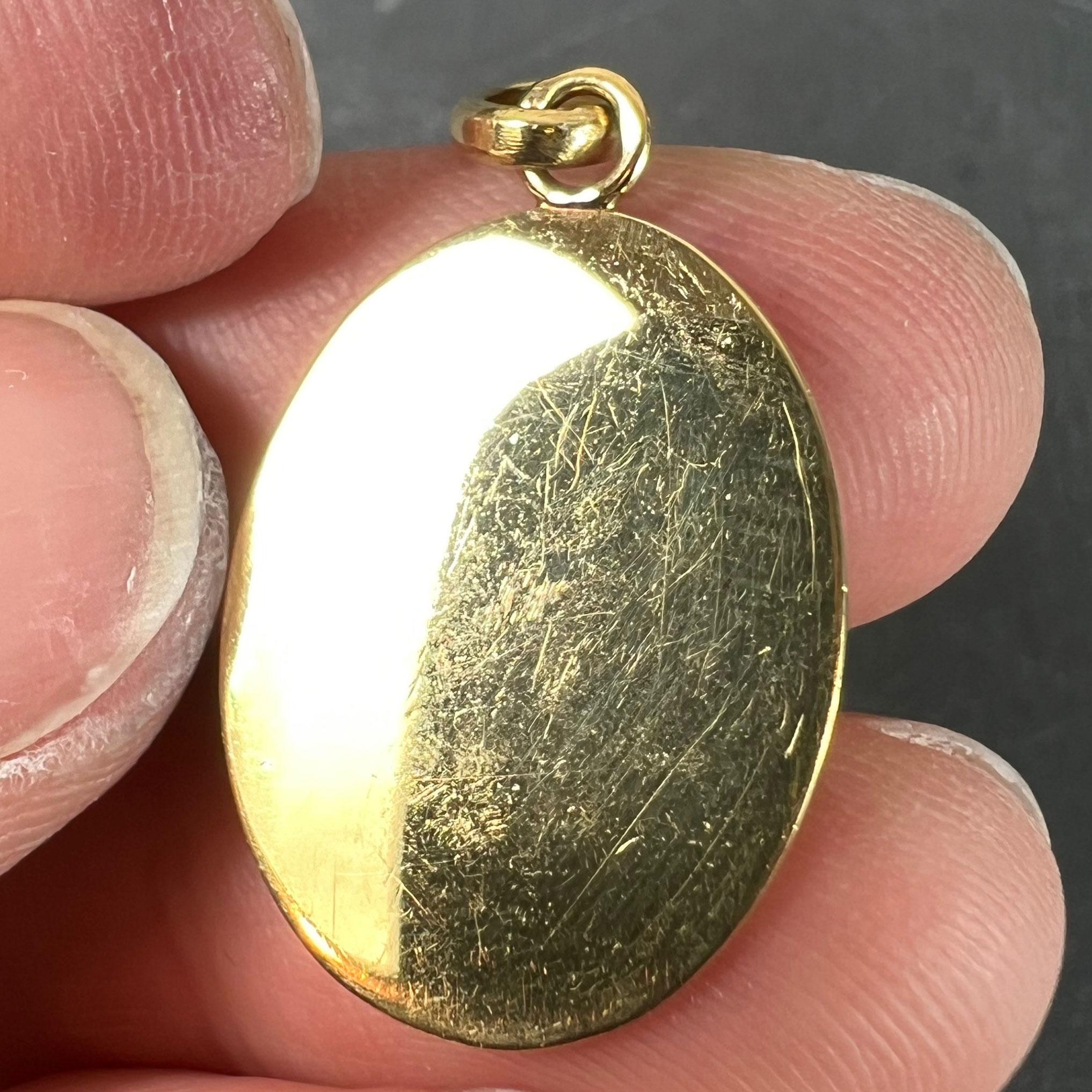Pendentif médaille à breloques en or jaune 18K signe du Verseau Zodiac en vente 4