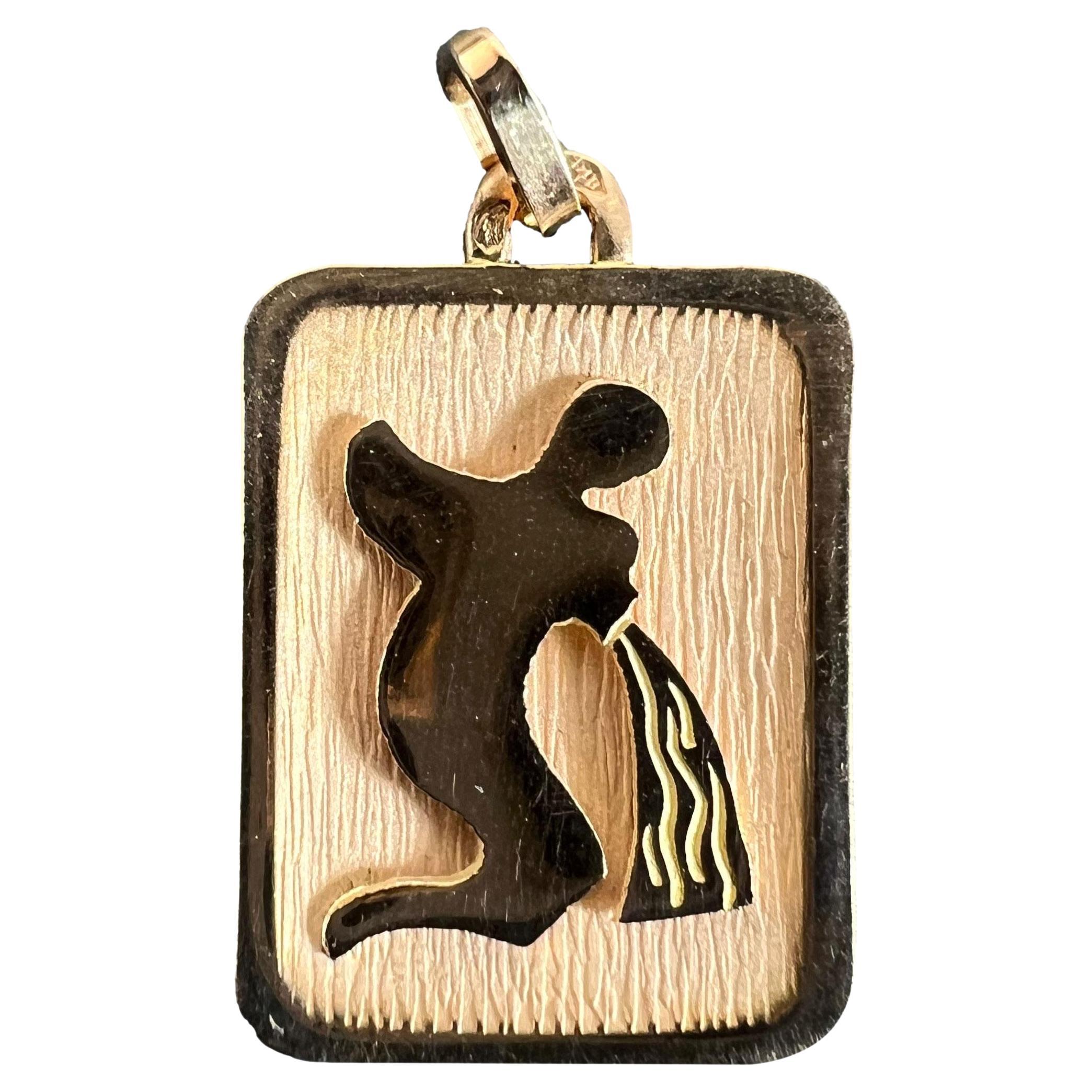 French Aquarius Starsign Zodiac 18K Yellow Gold Charm Medal Pendant