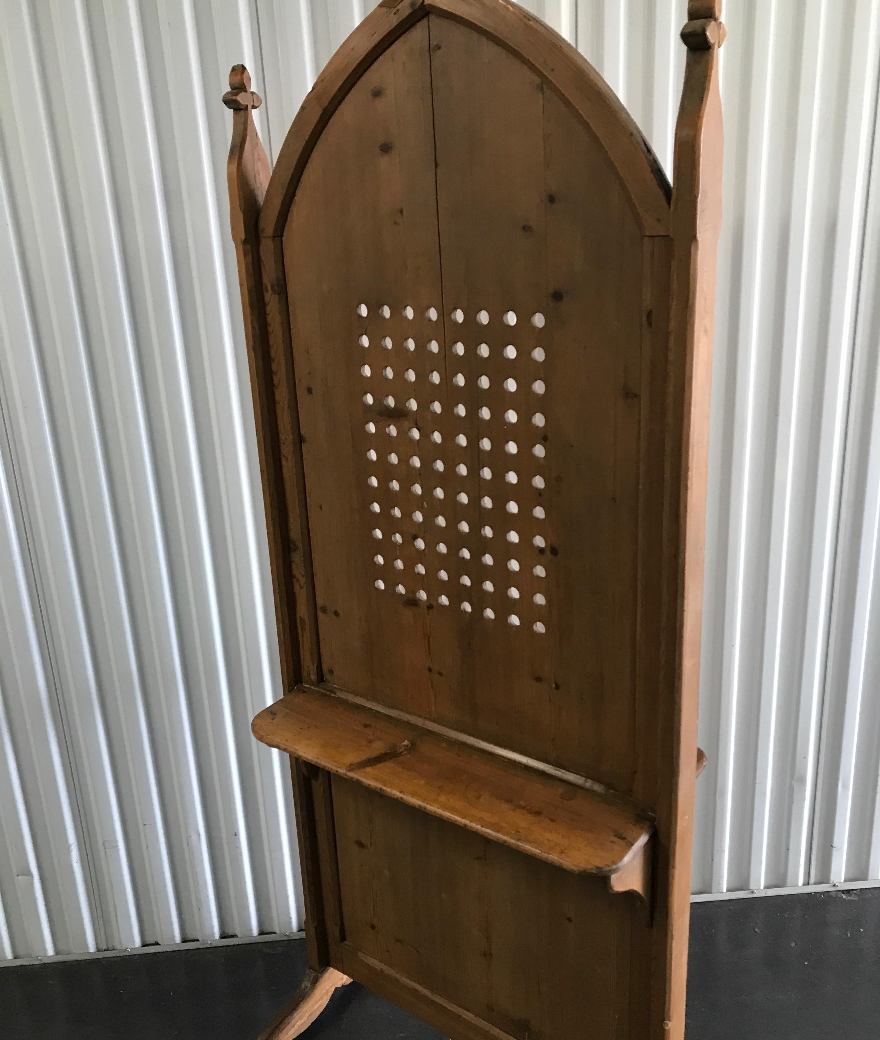 confessional booth dimensions