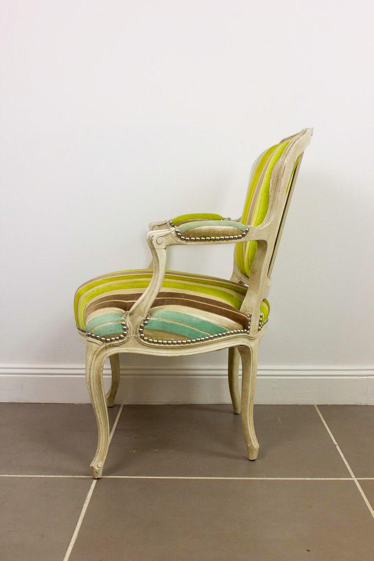 Velours Fauteuil français de style Louis XV, circa 1950, France en vente