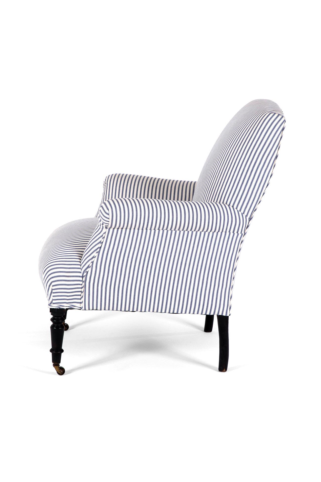 Provincial français Fauteuil français en tissu Princeton en vente