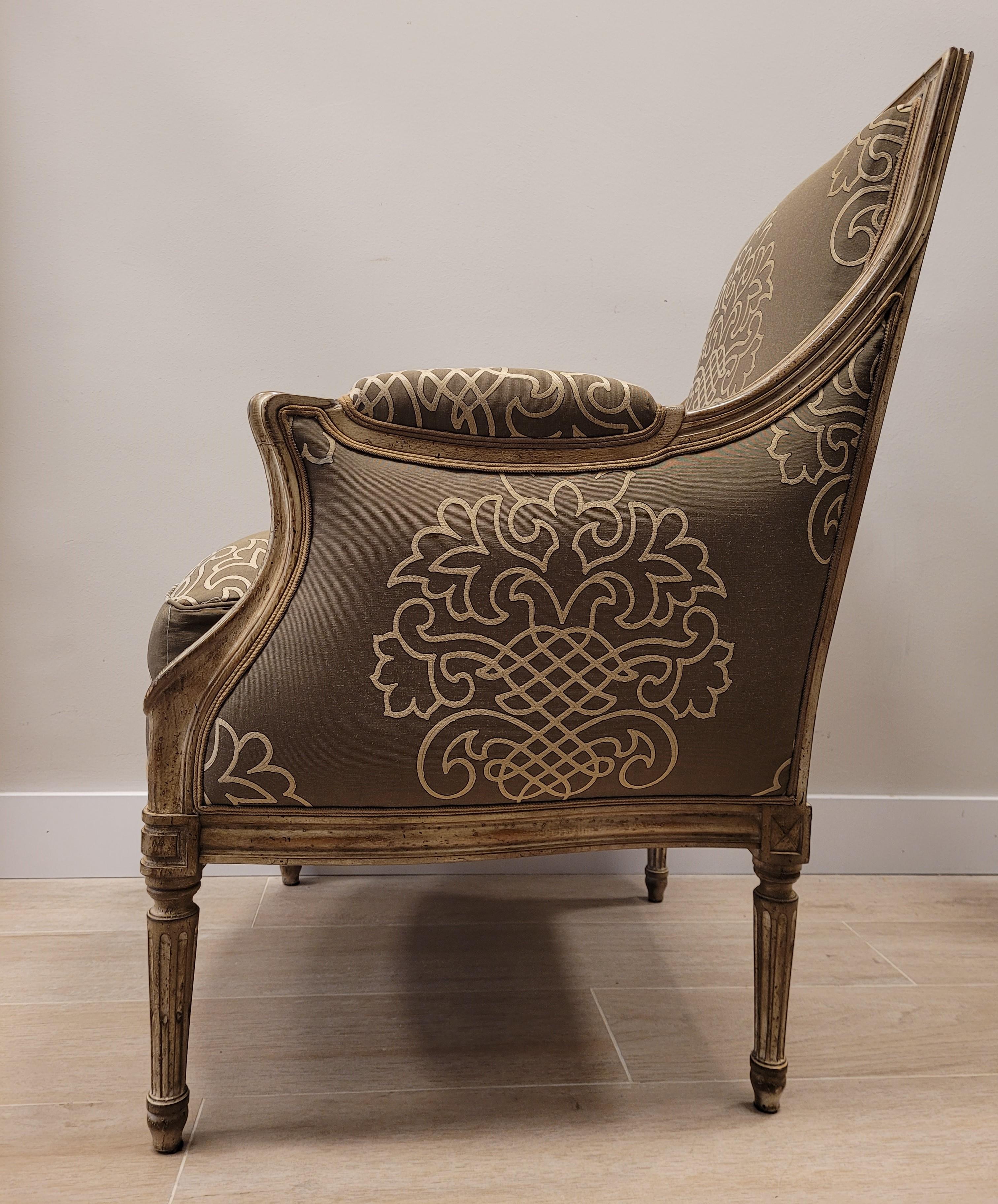 French Armchair off White by Roche Bobois, Kenzo Fabric In Good Condition In Valladolid, ES