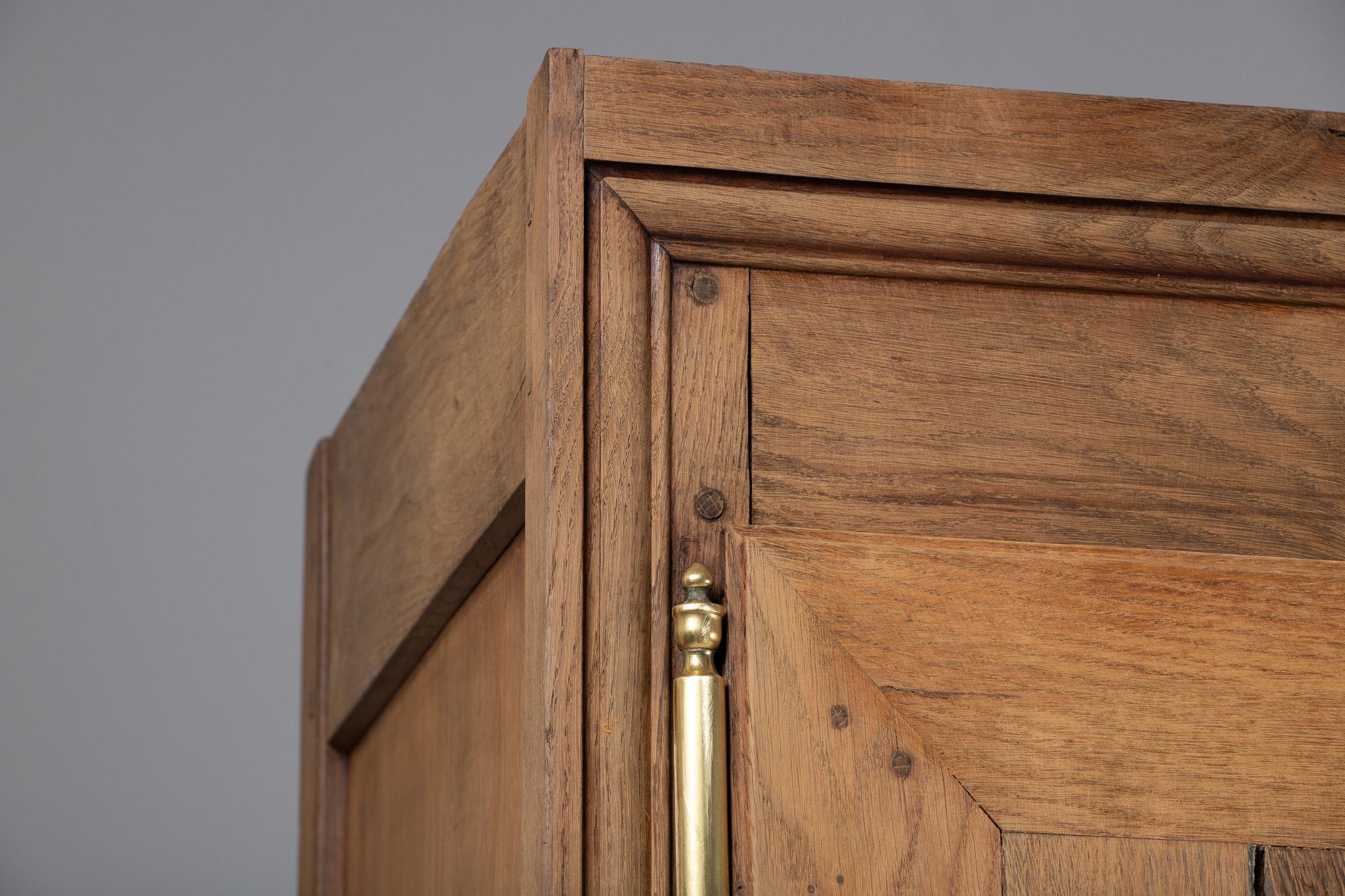Französischer Schrank aus Eiche, spätes 19. Jahrhundert im Angebot 5