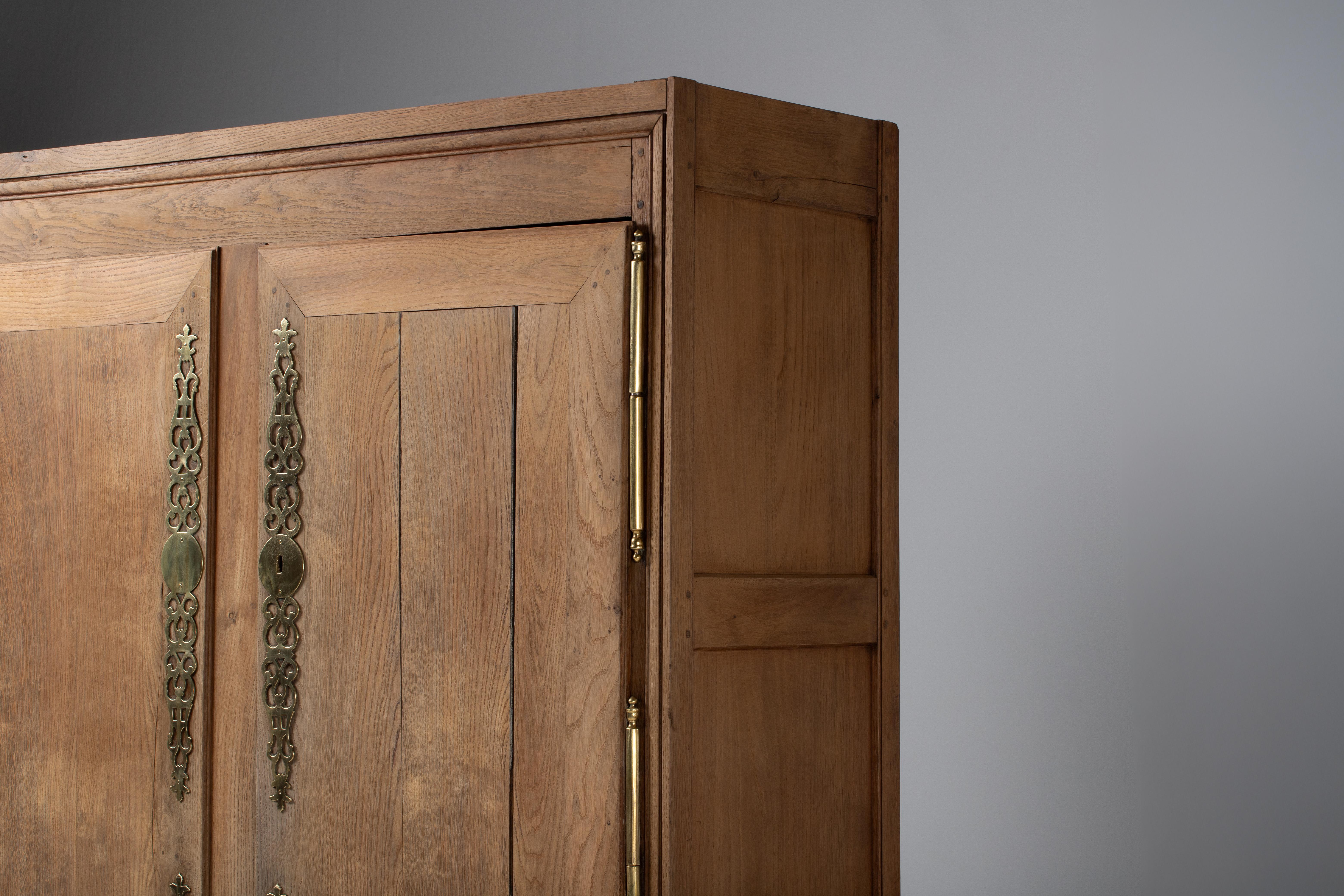 French Armoire in Oak, Late 19th Century In Good Condition For Sale In Kaštel Sućurac, Splitsko-dalmatinska županija