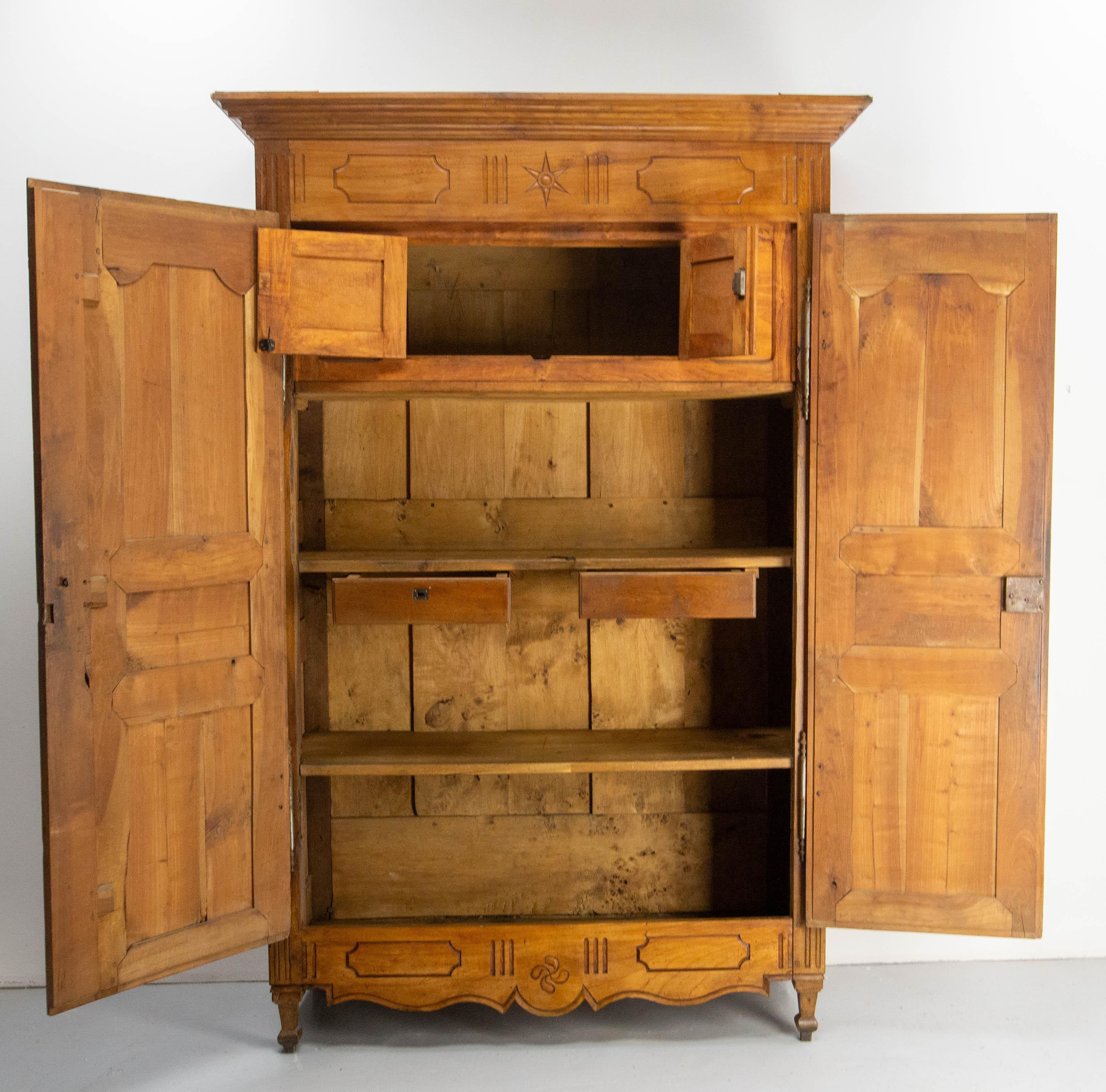 French Armoire Louis XVI St Cherrywood Wardrobe Star and Basque Details 18th C For Sale 3
