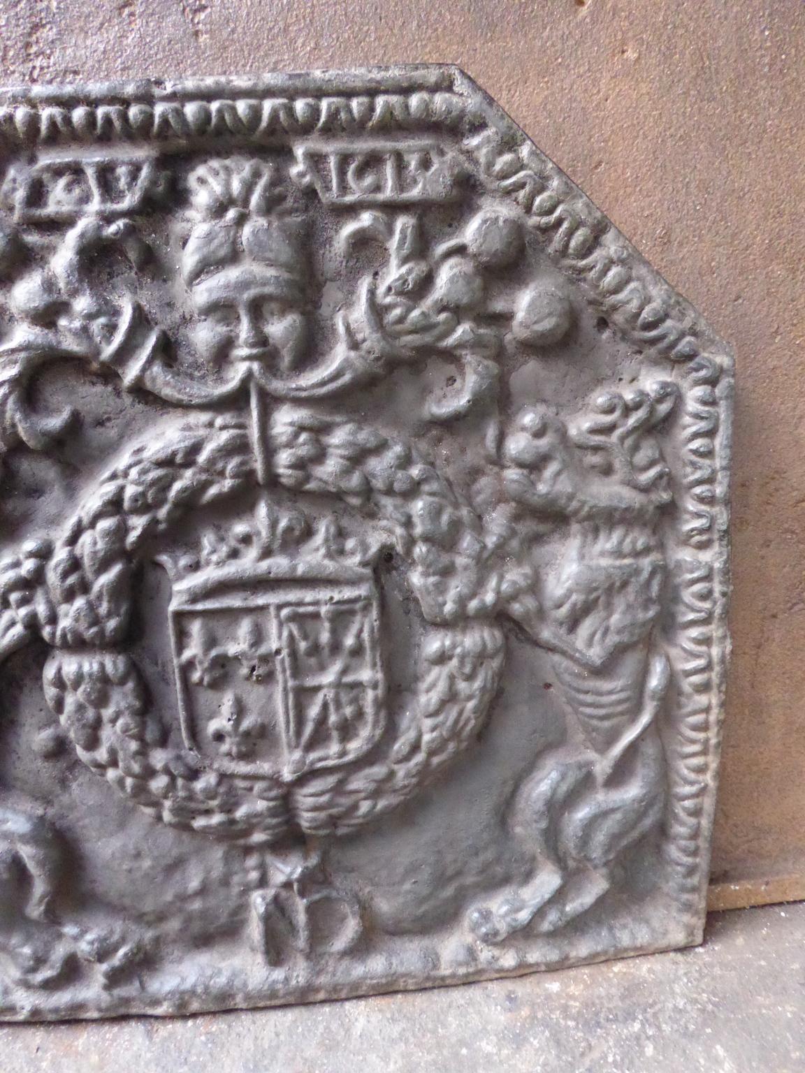 French 'Arms of France and Navarre' Fireback In Good Condition In Amerongen, NL