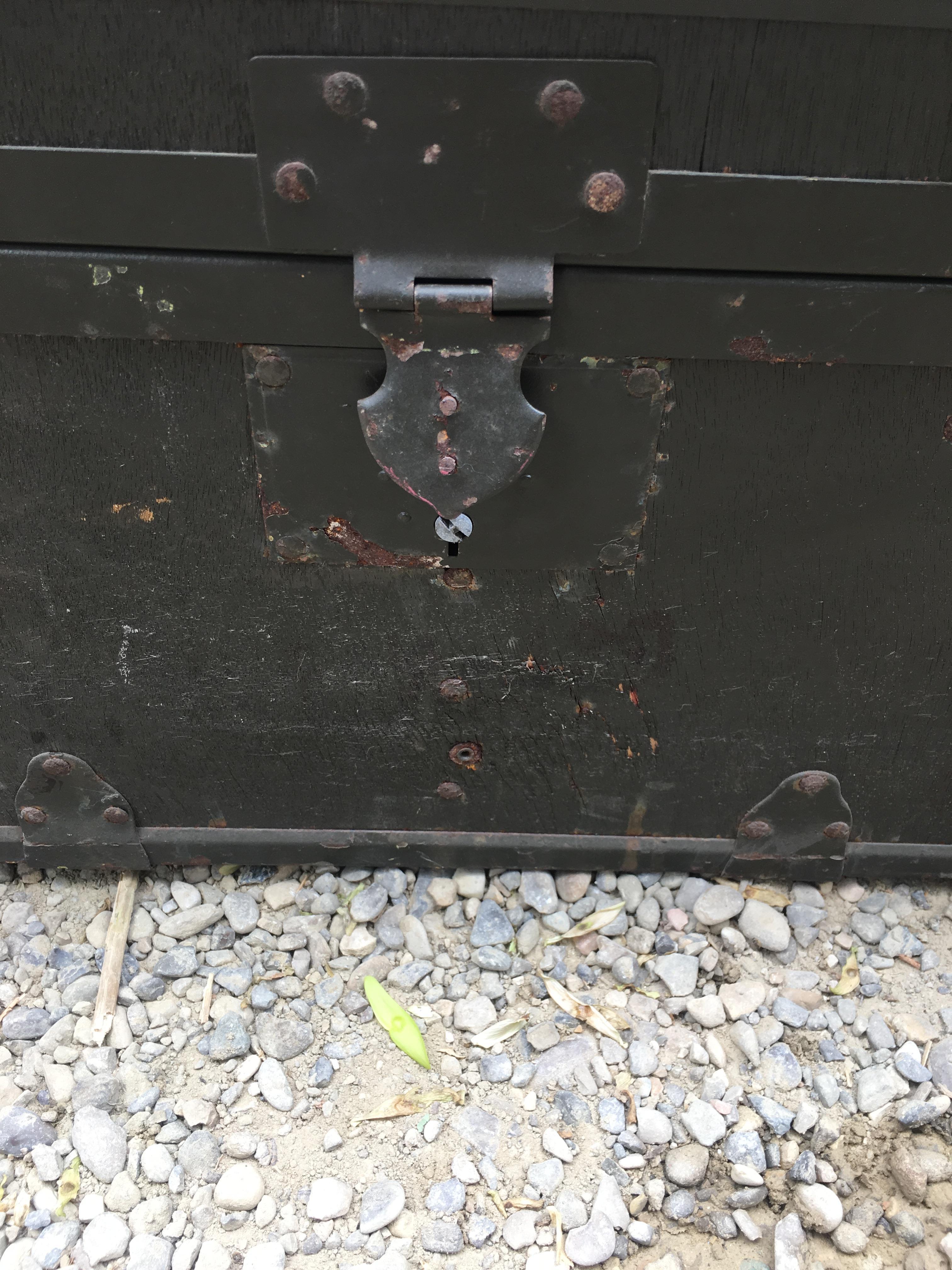 French Army Trunk Provided with Cooking Equipment from 1950s For Sale 3