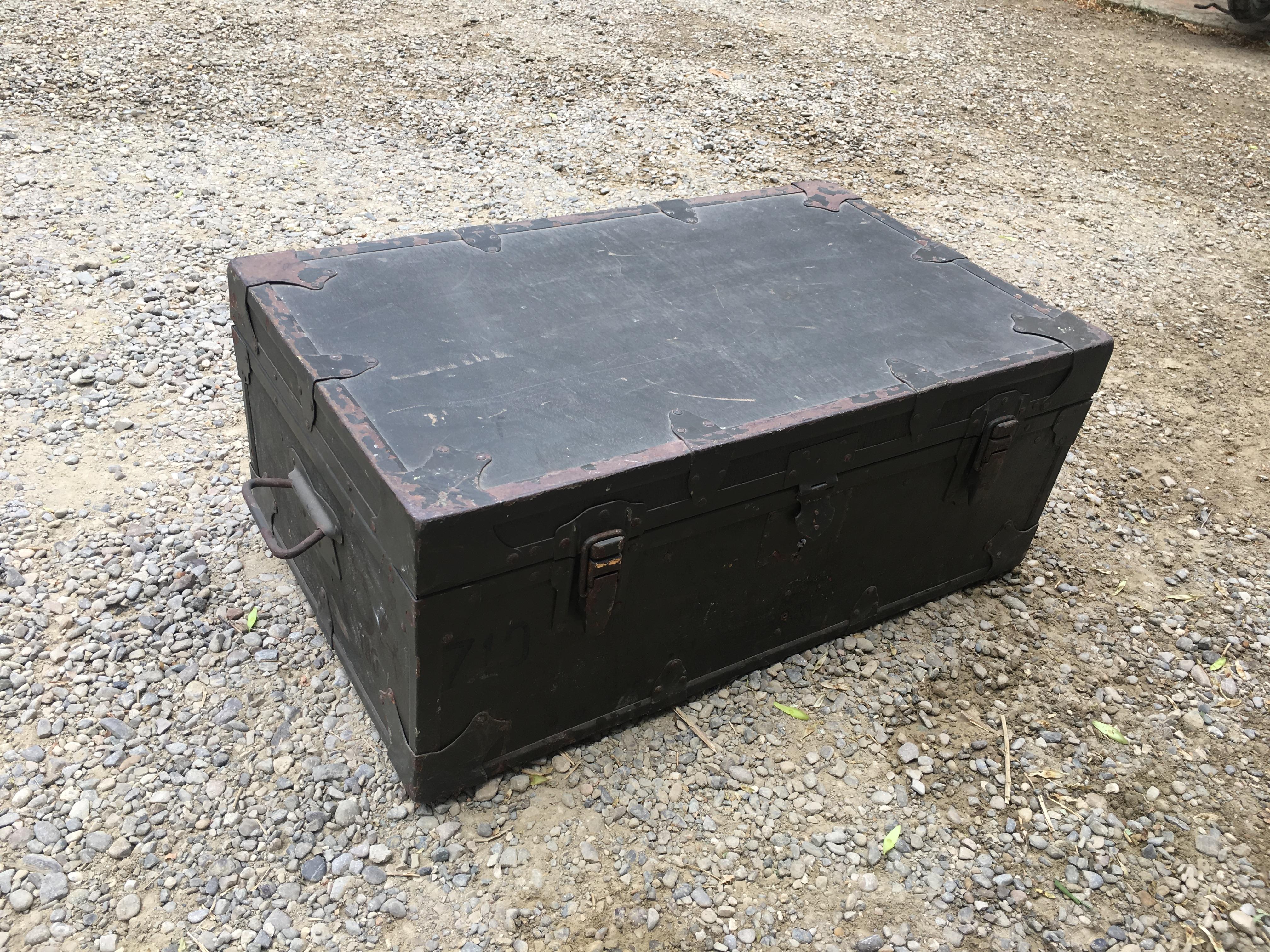 French Army Trunk Provided with Cooking Equipment from 1950s For Sale 5