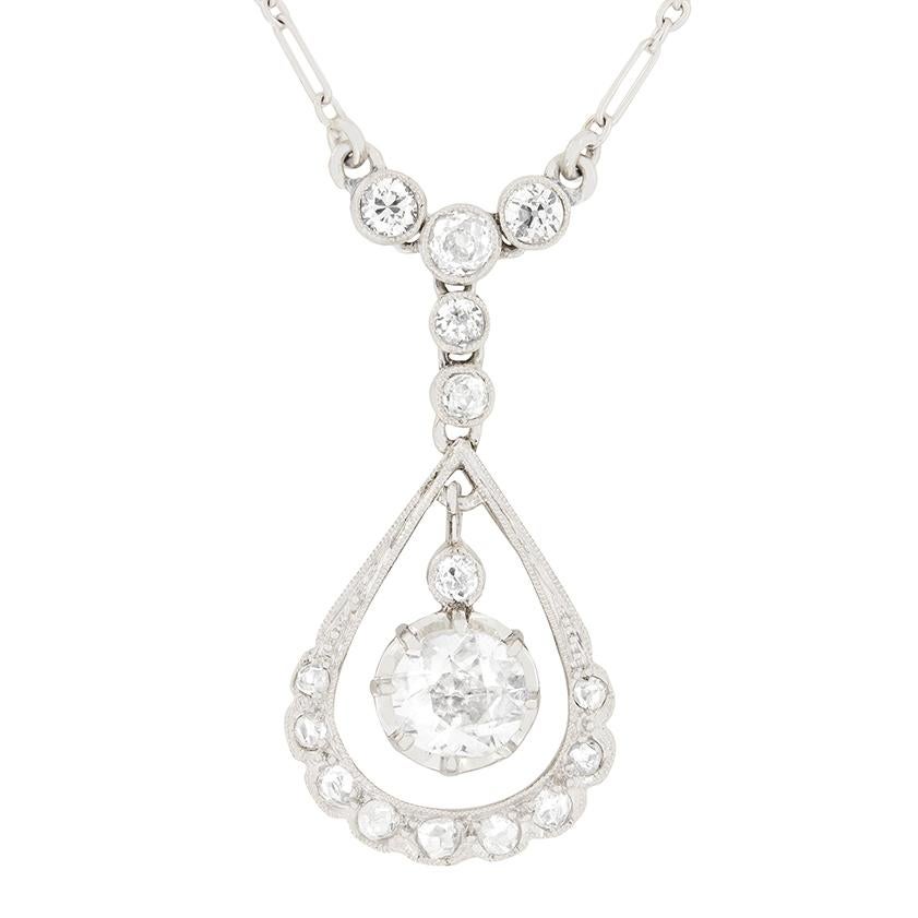 French Art Deco 0.80ct Diamond Drop Necklace, C.1920s In Good Condition For Sale In London, GB