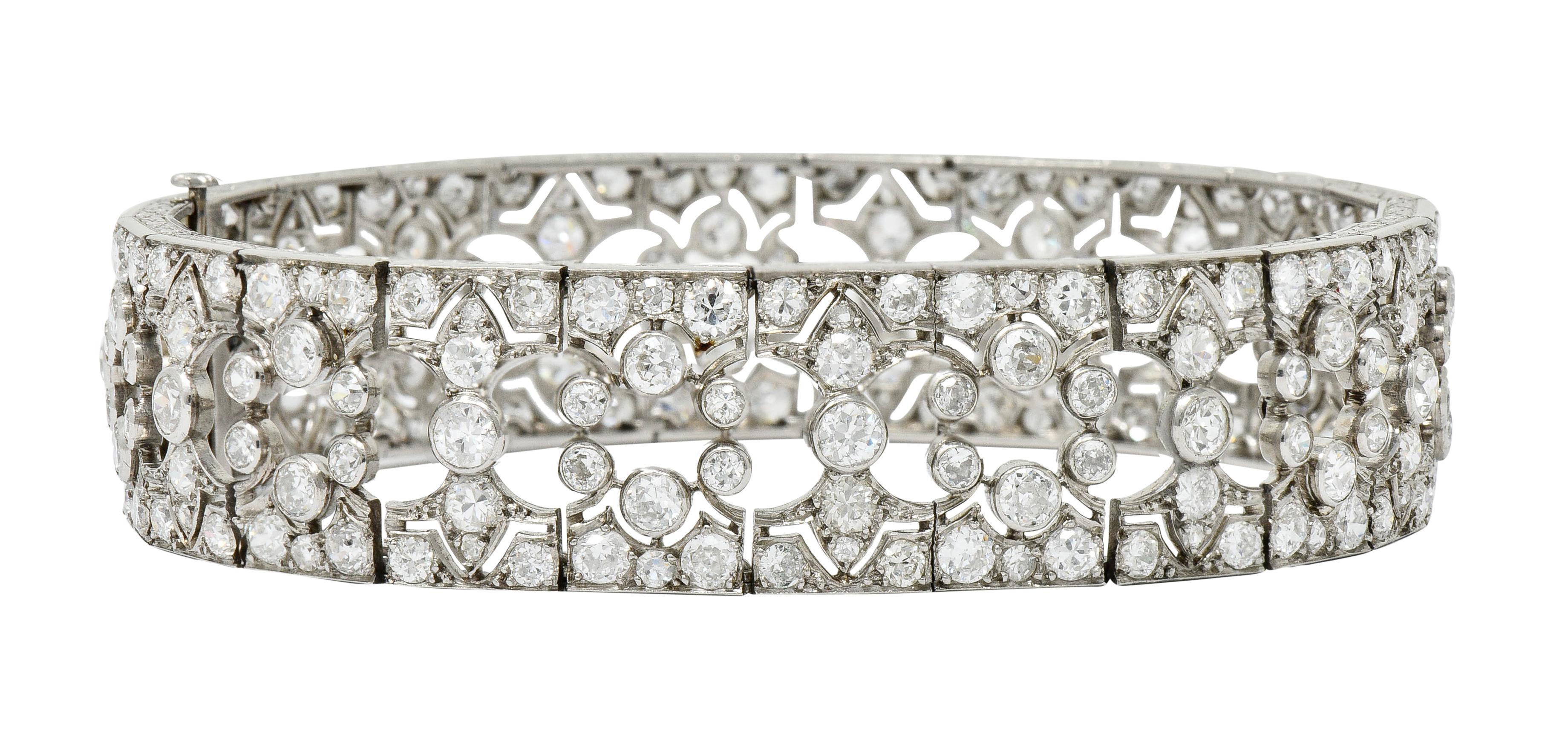 Old European Cut French Art Deco 12.50 Carat Diamond Platinum Fleur de Lis Link Bracelet
