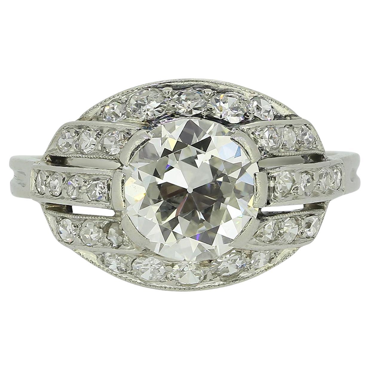 Anillo de diamantes francés Art Déco de 1,50 quilates