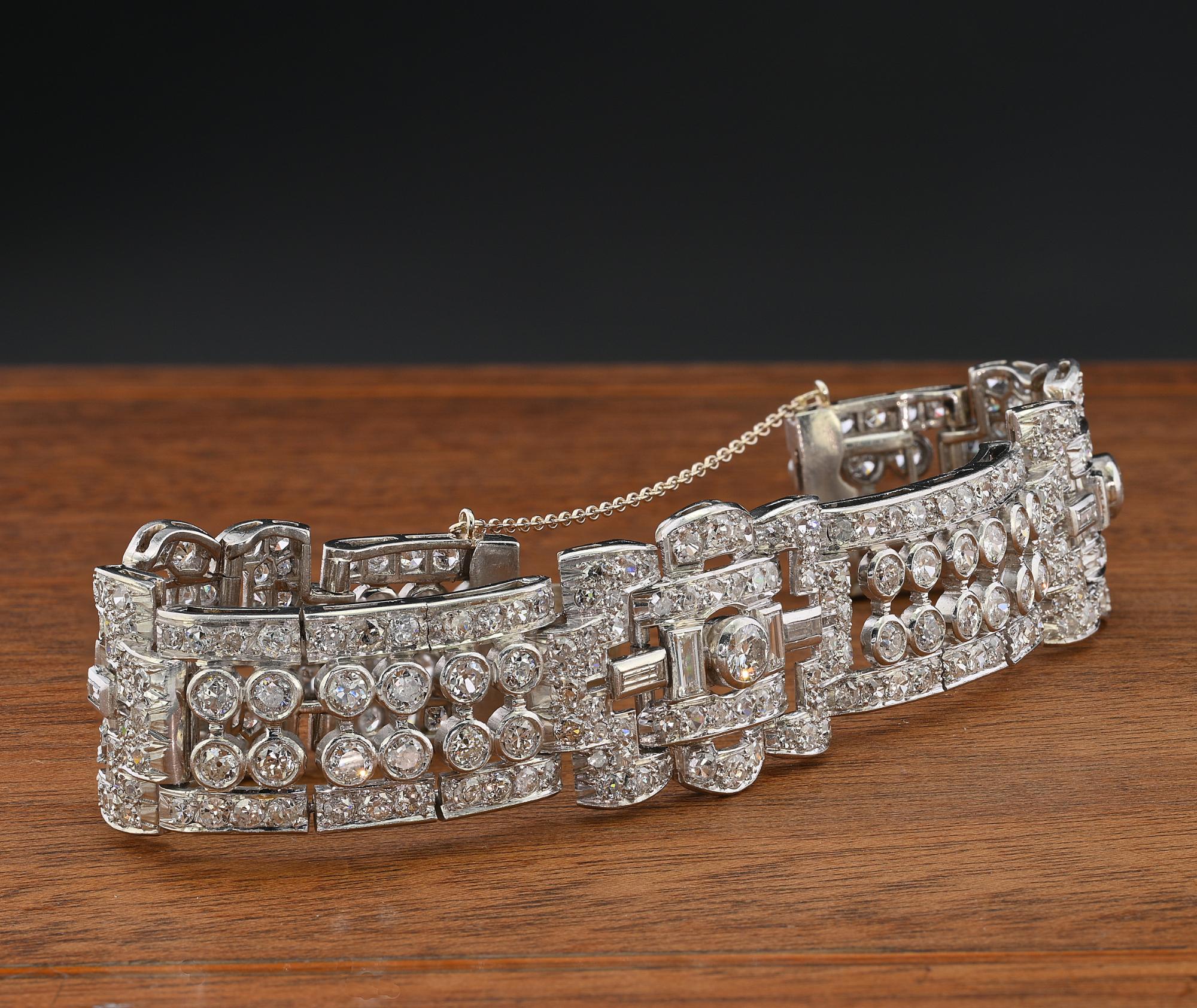 Women's French Art Deco 15.0 Ct Diamond Platinum Bracelet For Sale