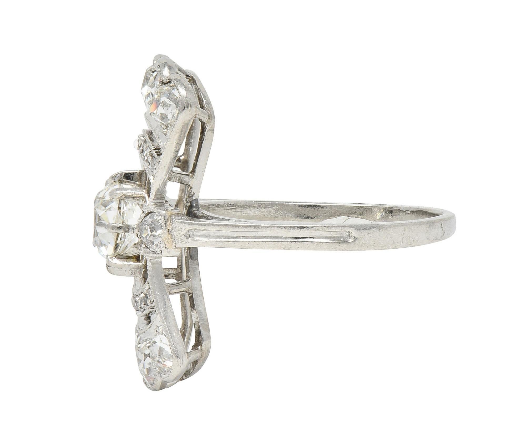 French Art Deco 1.70 CTW Diamond Platinum Fanning Antique Dinner Ring For Sale 1