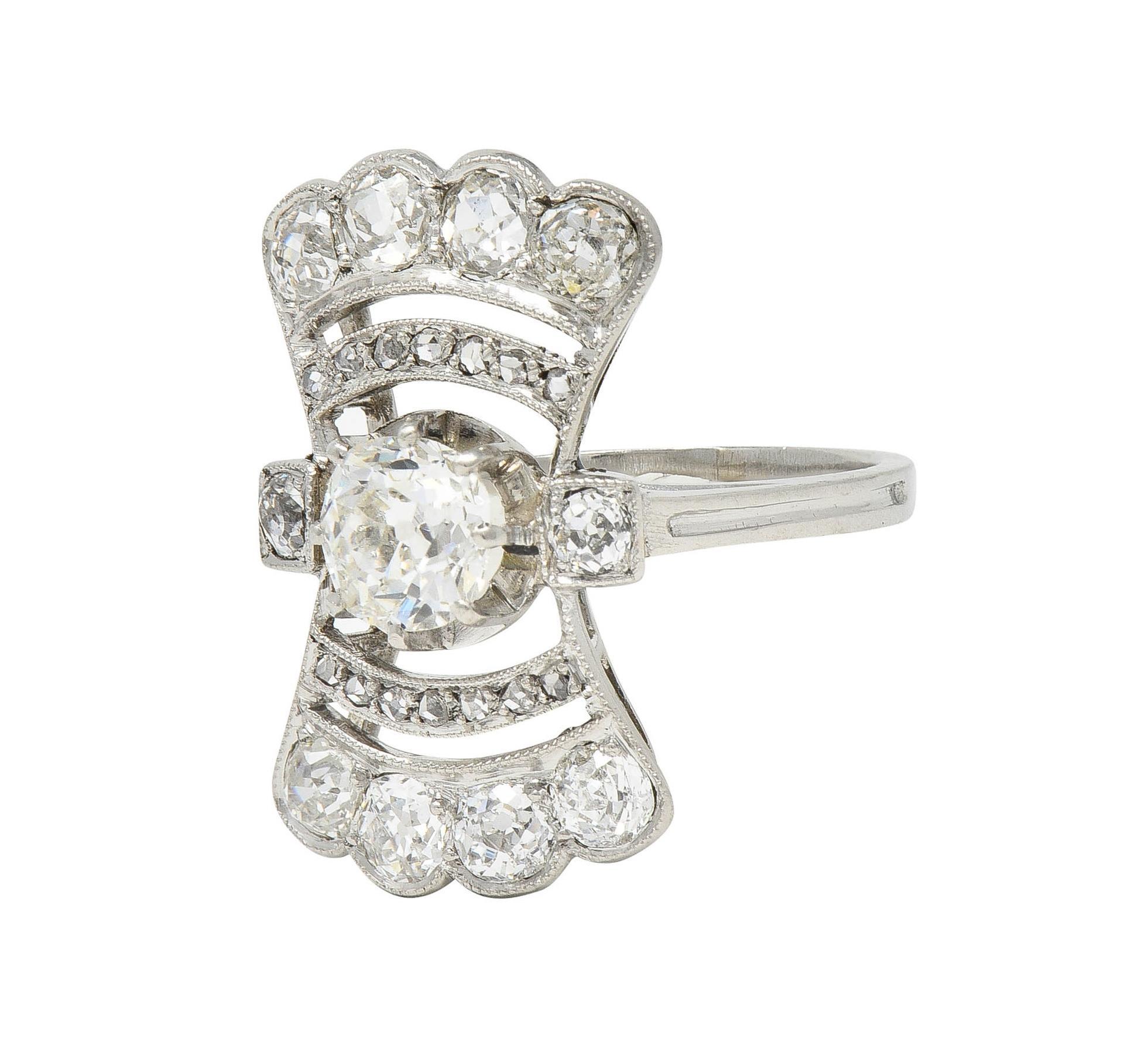 French Art Deco 1.70 CTW Diamond Platinum Fanning Antique Dinner Ring For Sale 2