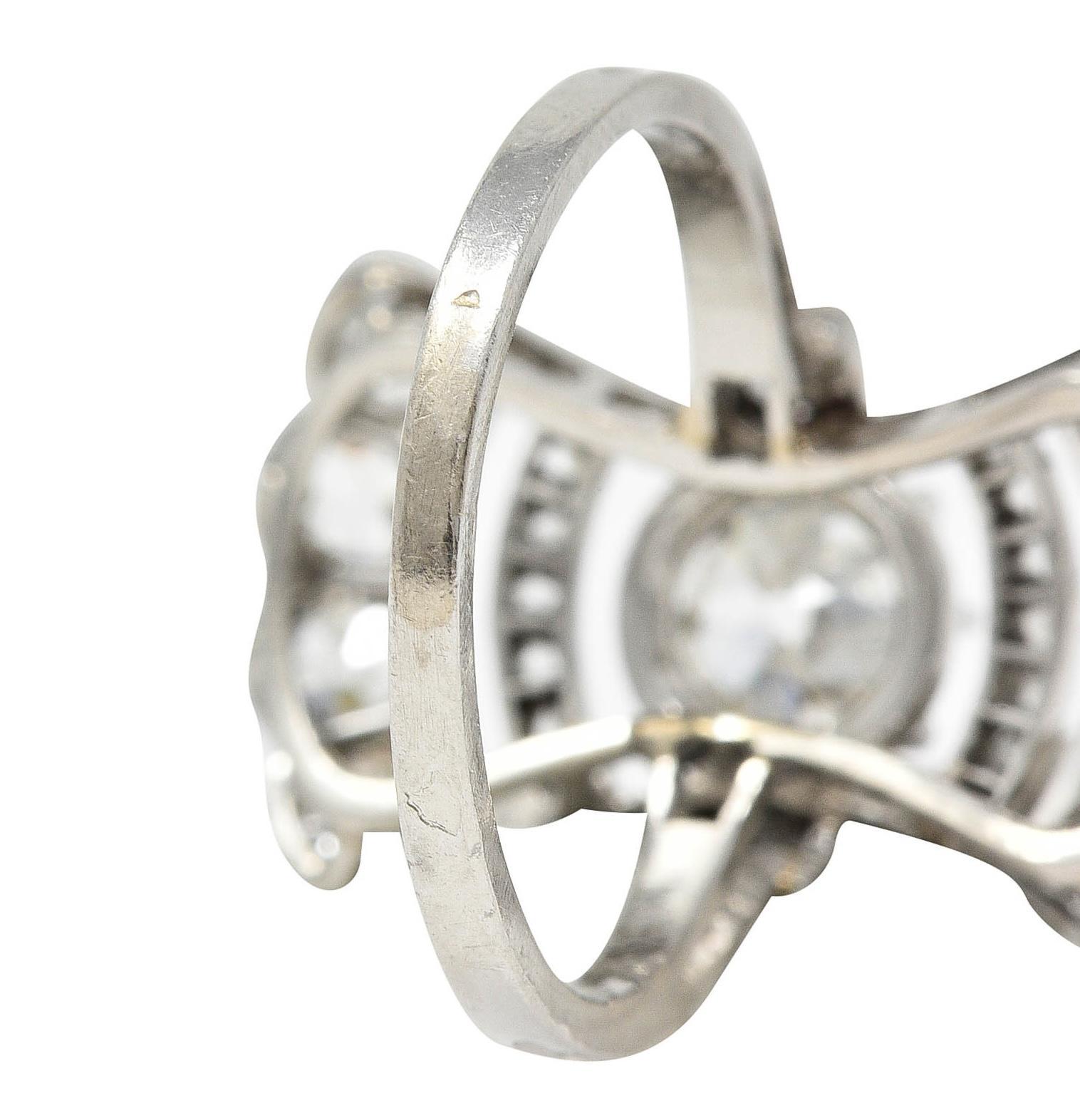 French Art Deco 1.70 CTW Diamond Platinum Fanning Antique Dinner Ring For Sale 3