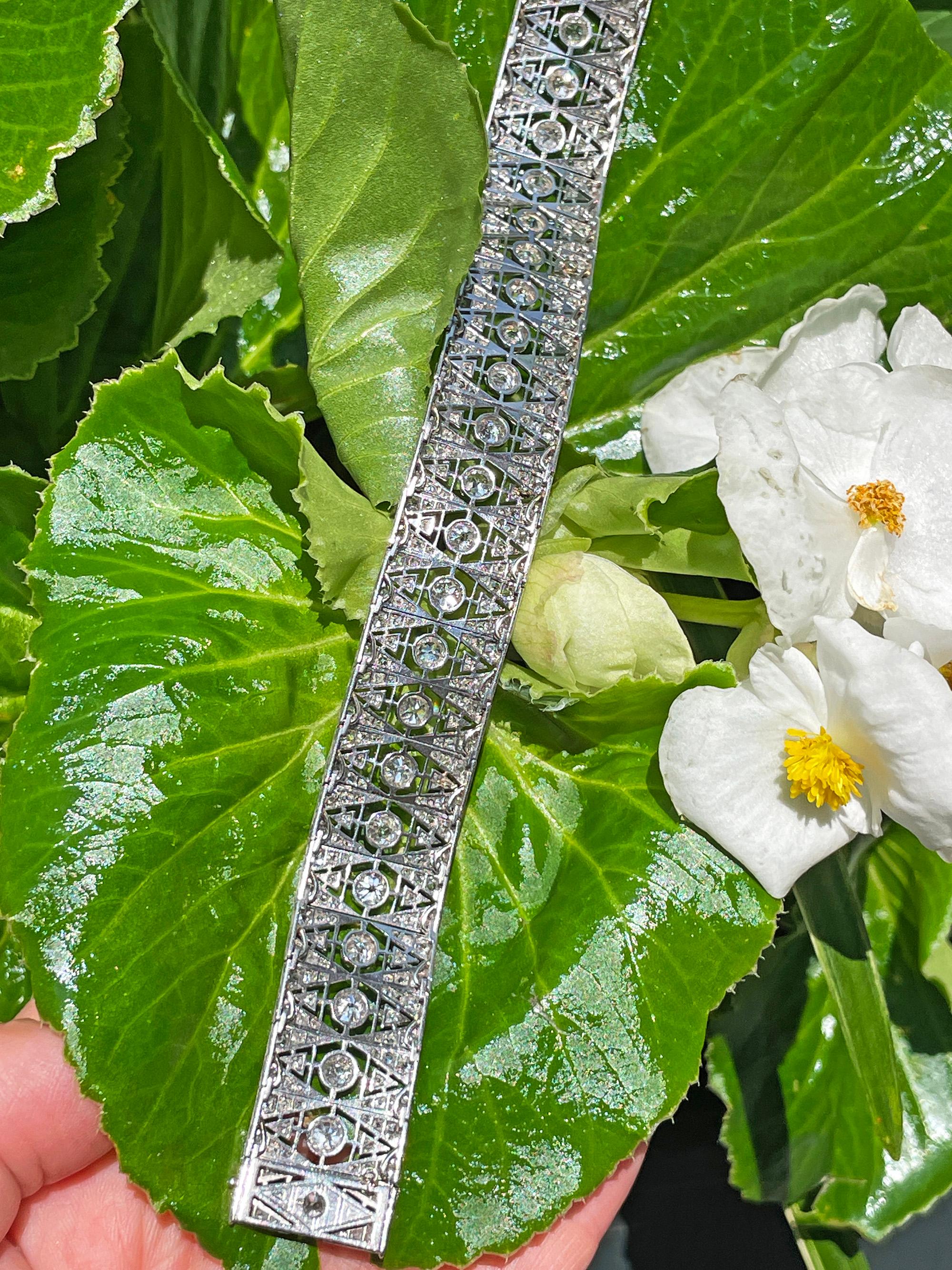 French Art Deco 17.04ctw Old European Diamond Platinum Bracelet For Sale 9