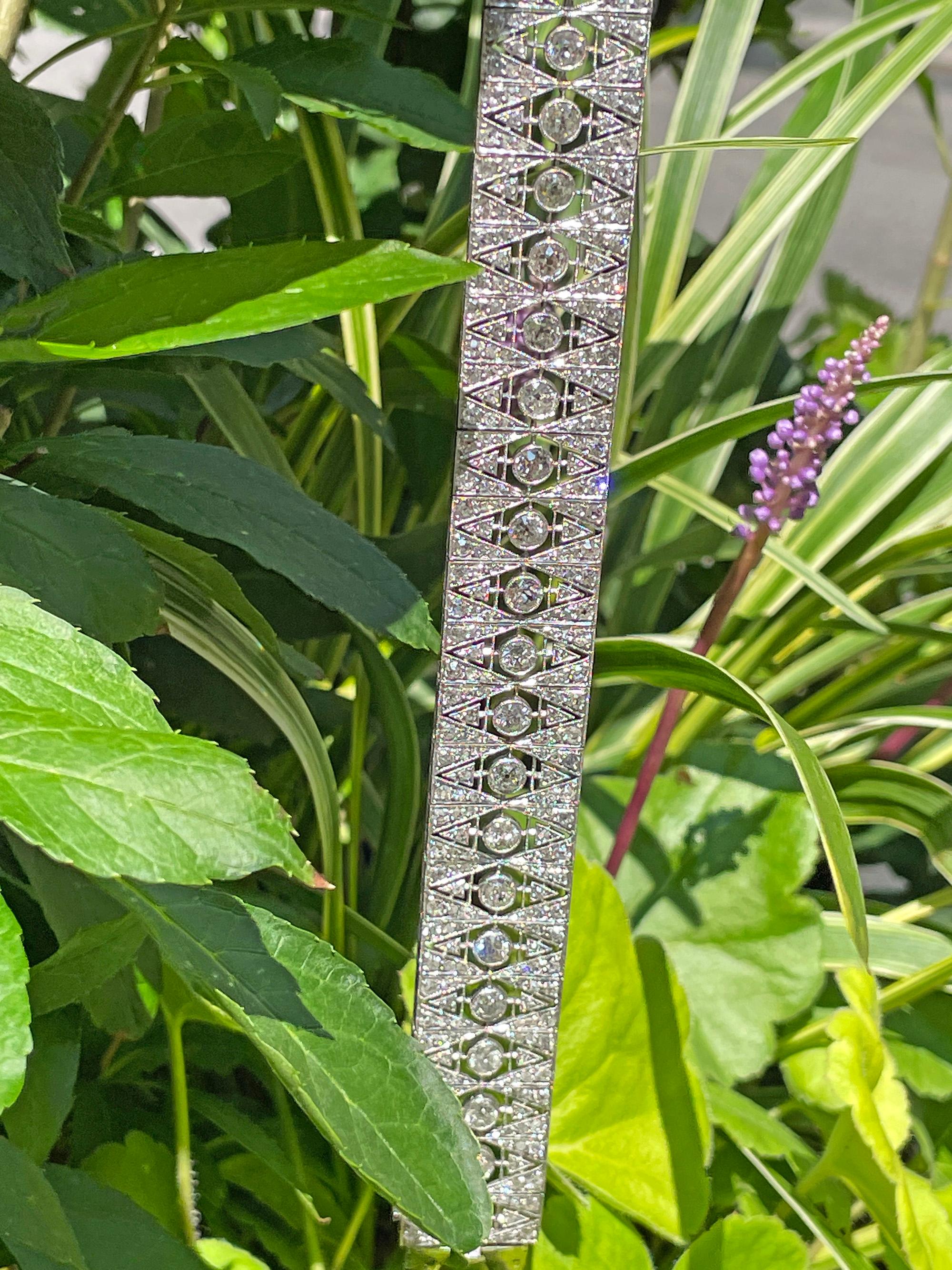 French Art Deco 17.04ctw Old European Diamond Platinum Bracelet For Sale 10