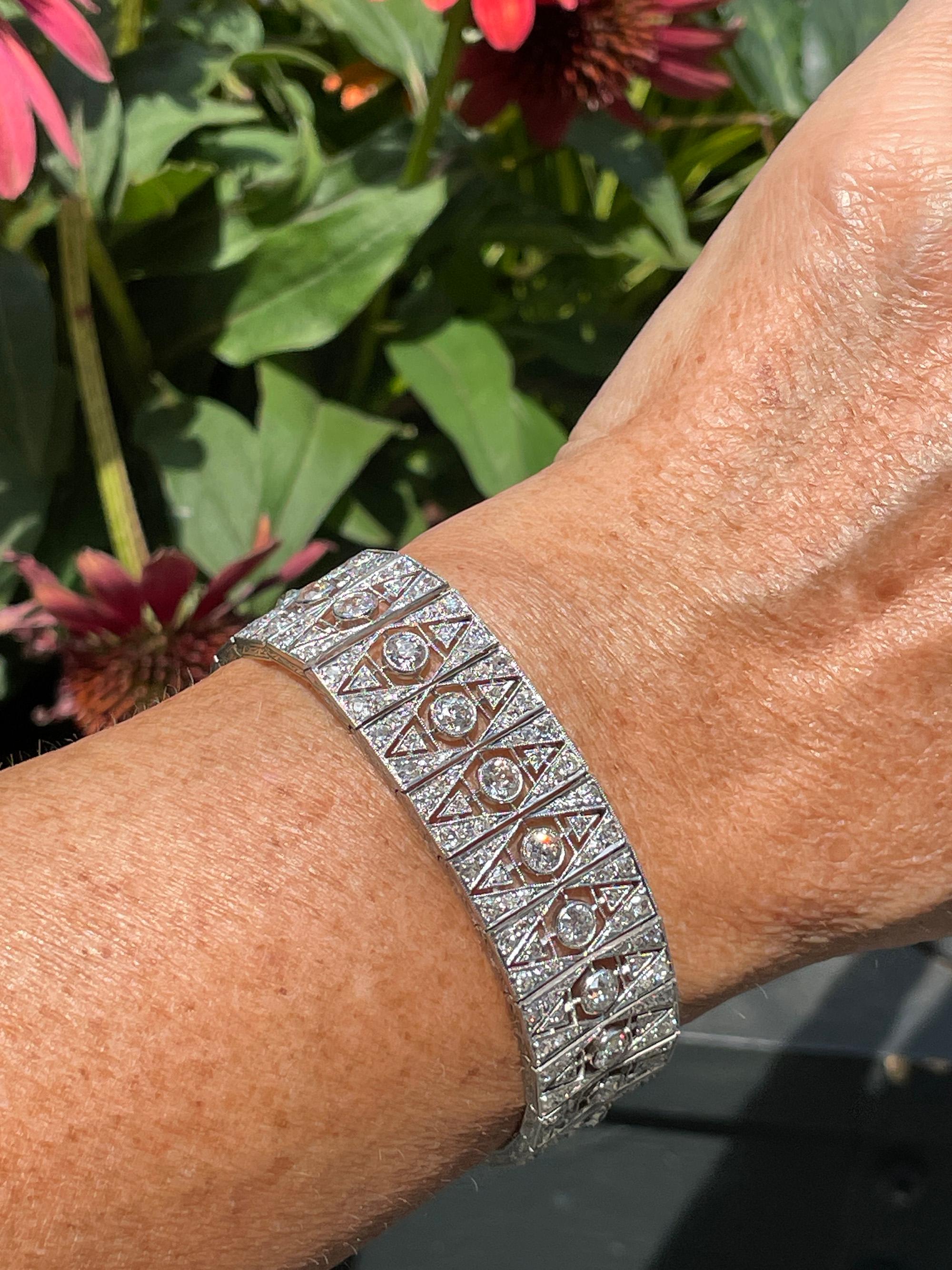 French Art Deco 17.04ctw Old European Diamond Platinum Bracelet For Sale 12
