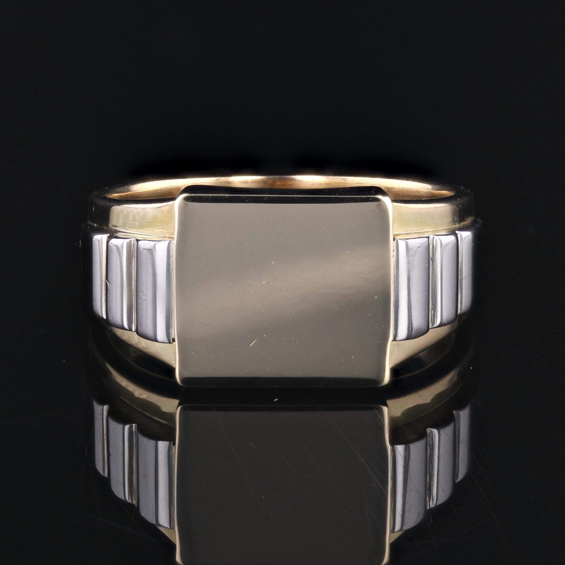 French Art Deco 18 Karat Yellow Gold Platinum To Engrave Signet Ring For Sale 1