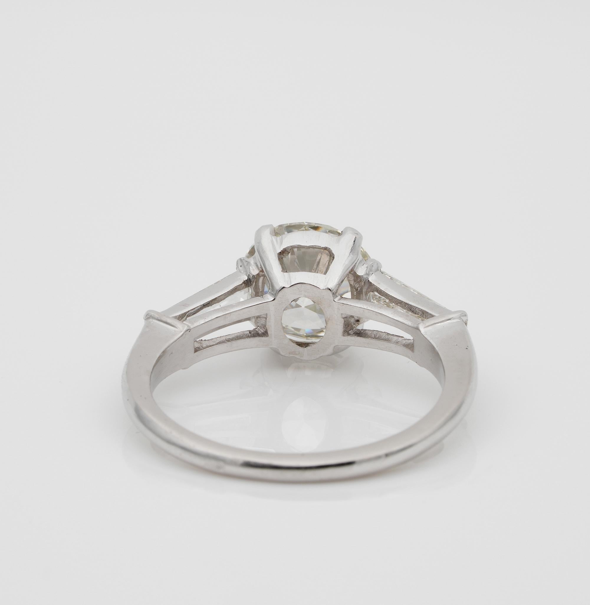 French Art Deco 1.90 Carat Diamond Solitaire Plus Platinum Engagement Ring For Sale 1