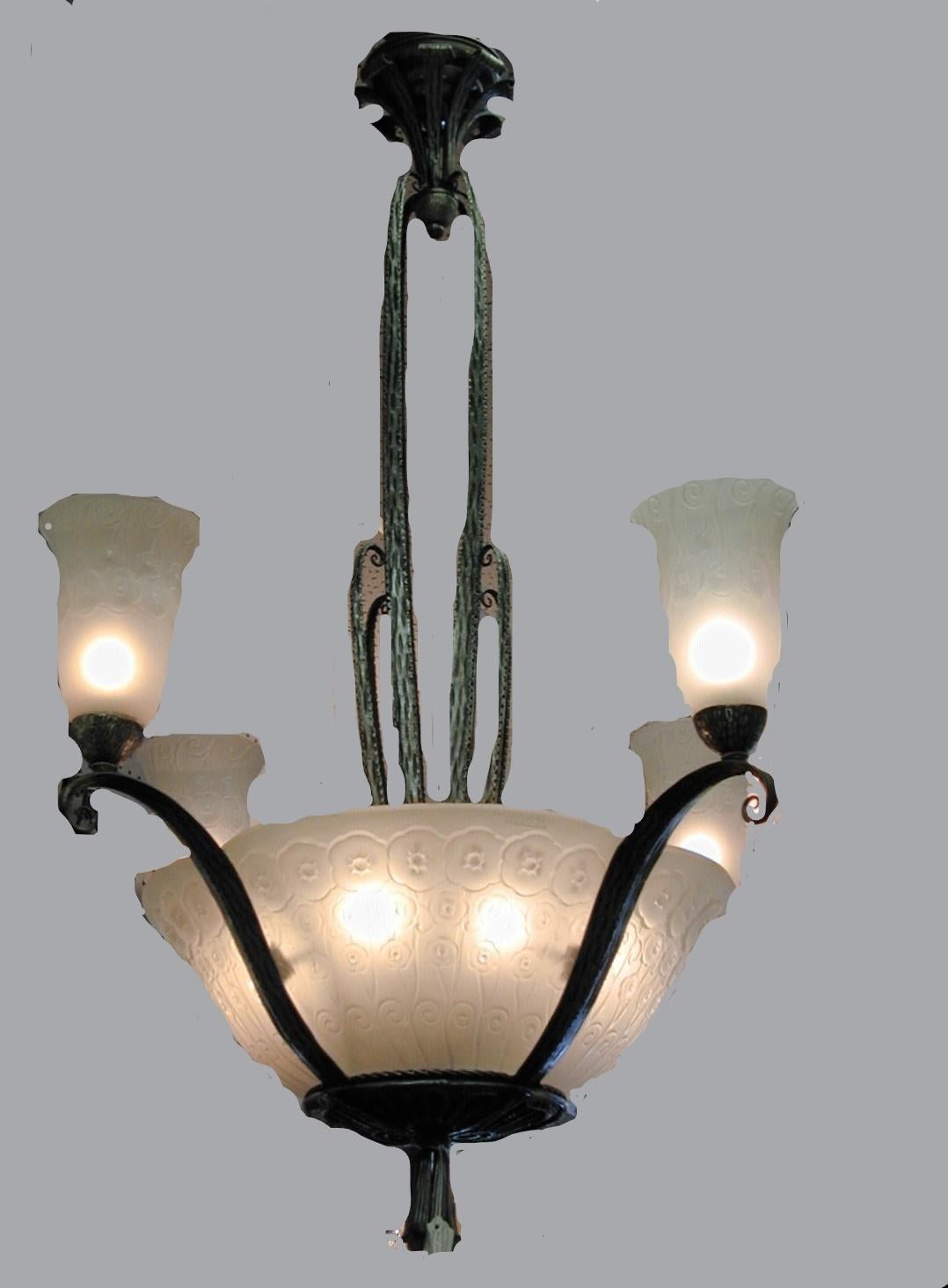French Art Deco, 1925 Chandelier Muller Freres and Edgar Brandt In Excellent Condition In New York City, NY