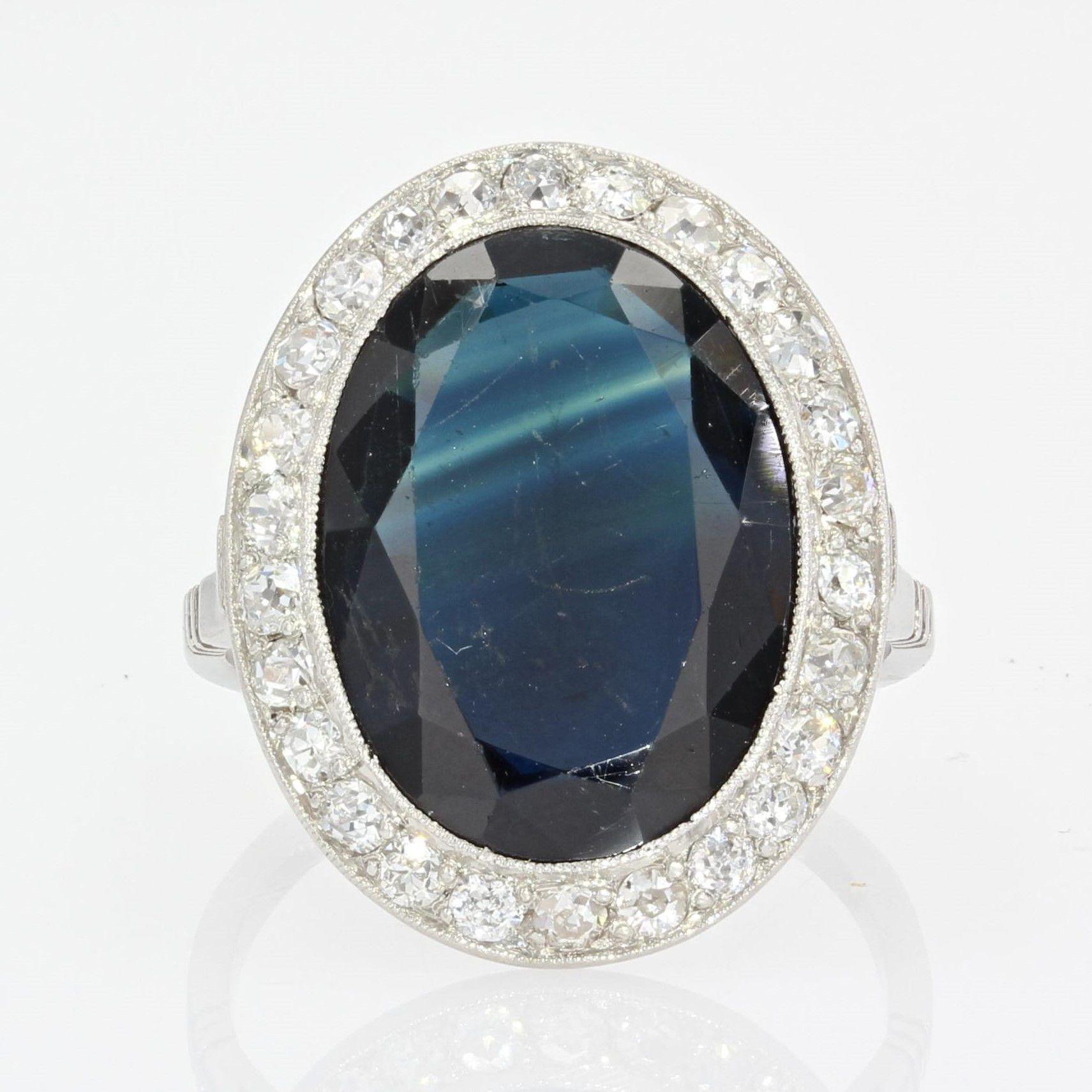 French Art Deco 1925s 7 Carats Sapphire Diamonds Platinum Ring For Sale 7