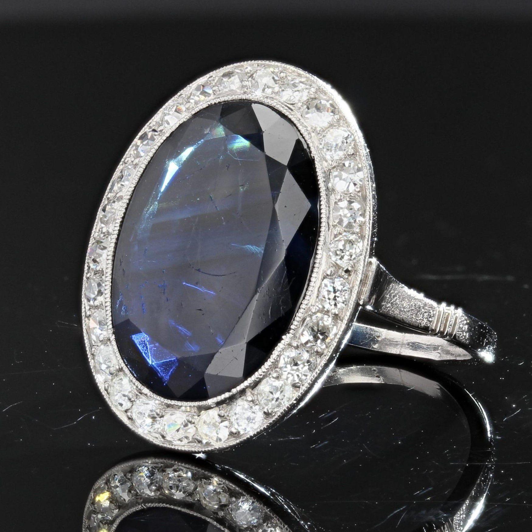 Women's French Art Deco 1925s 7 Carats Sapphire Diamonds Platinum Ring For Sale