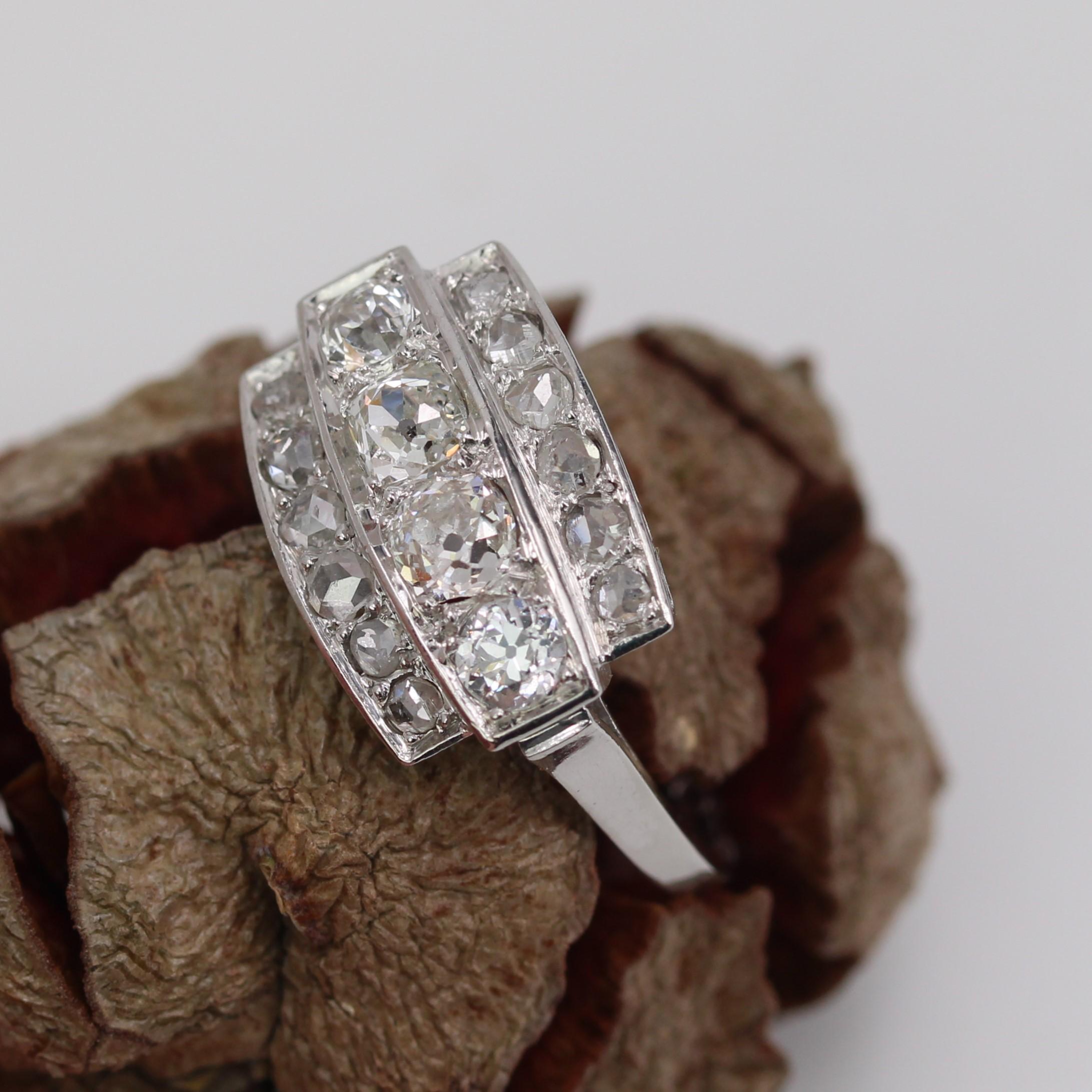 French Art Deco 1925s Diamonds Platinum Rectangular Ring For Sale 5