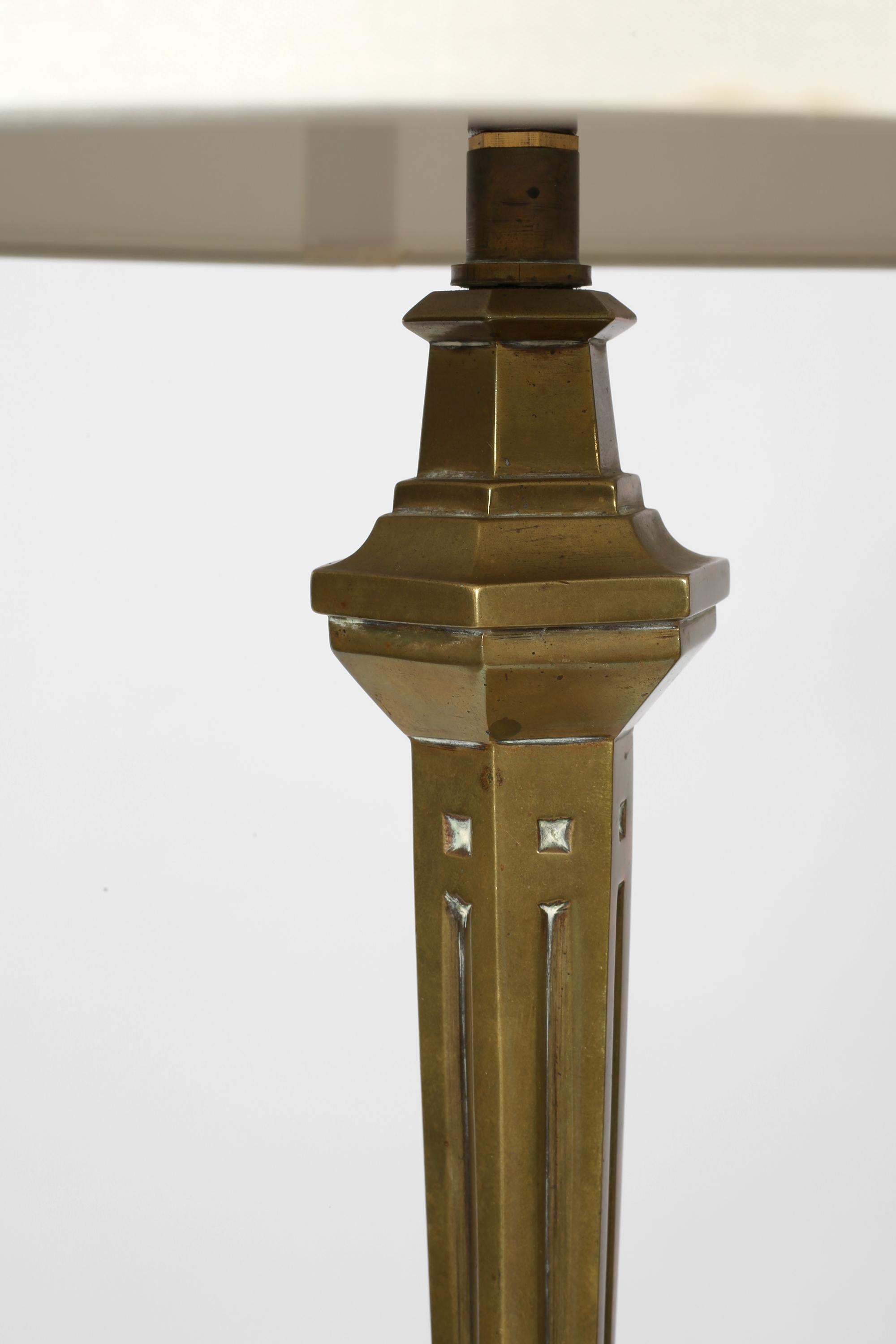 French Art Deco 1930s Bronze Table Lamp For Sale 2